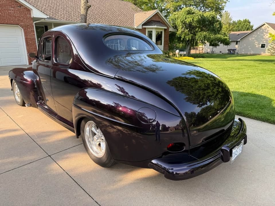 1946 Ford Deluxe, foto 3