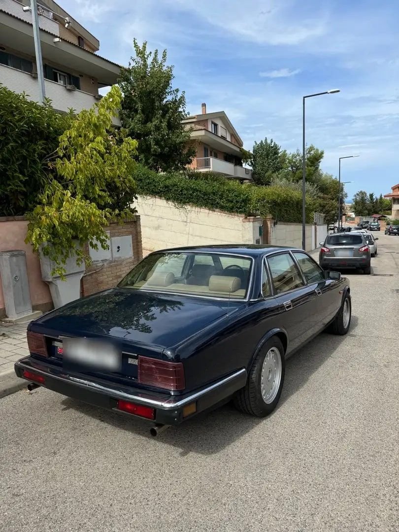 1992 Jaguar X300, foto 4