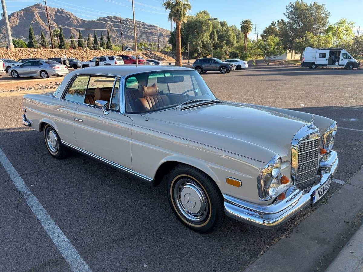 1969 Mercedes-Benz S-Class W111/112, foto 1