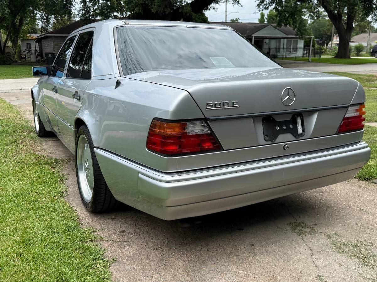 1992 Mercedes-Benz E-Class, foto 4