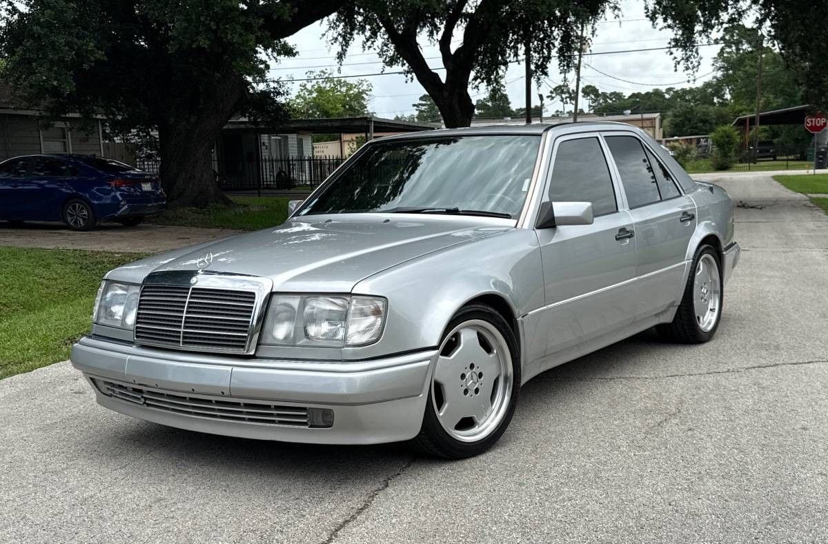 1992 Mercedes-Benz E-Class, foto 2