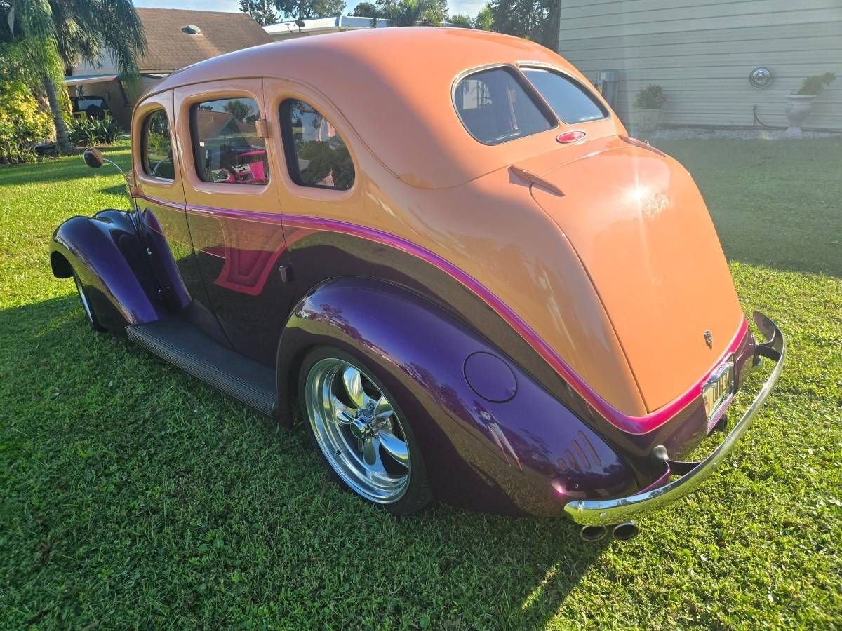1937 Ford Sedan - Humpback, foto 5