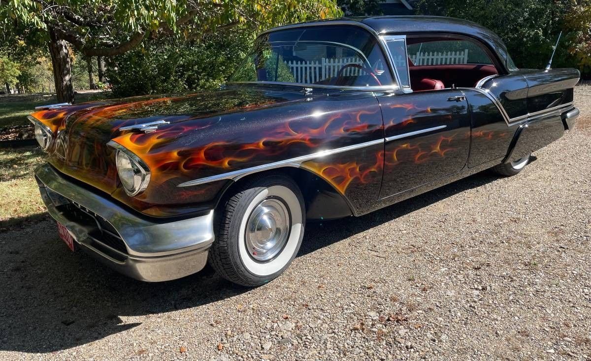 1957 Oldsmobile 88, foto 1