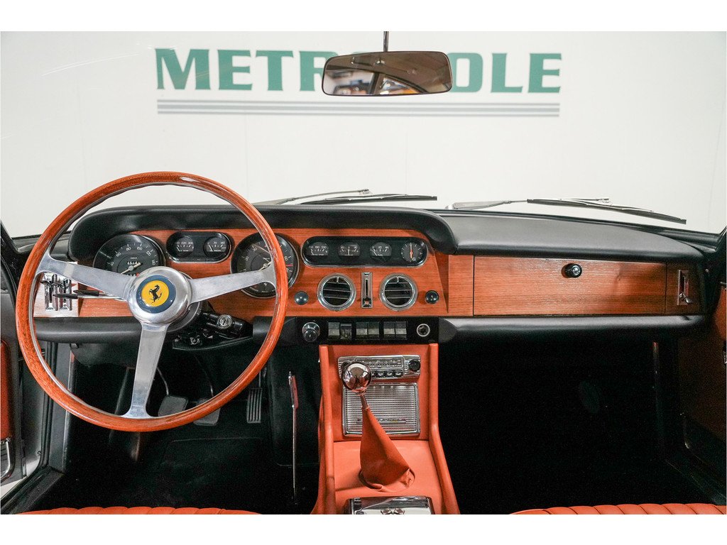 1965 Ferrari 330, foto 2