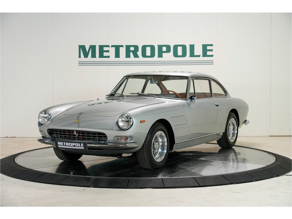 1965 Ferrari 330, foto 1
