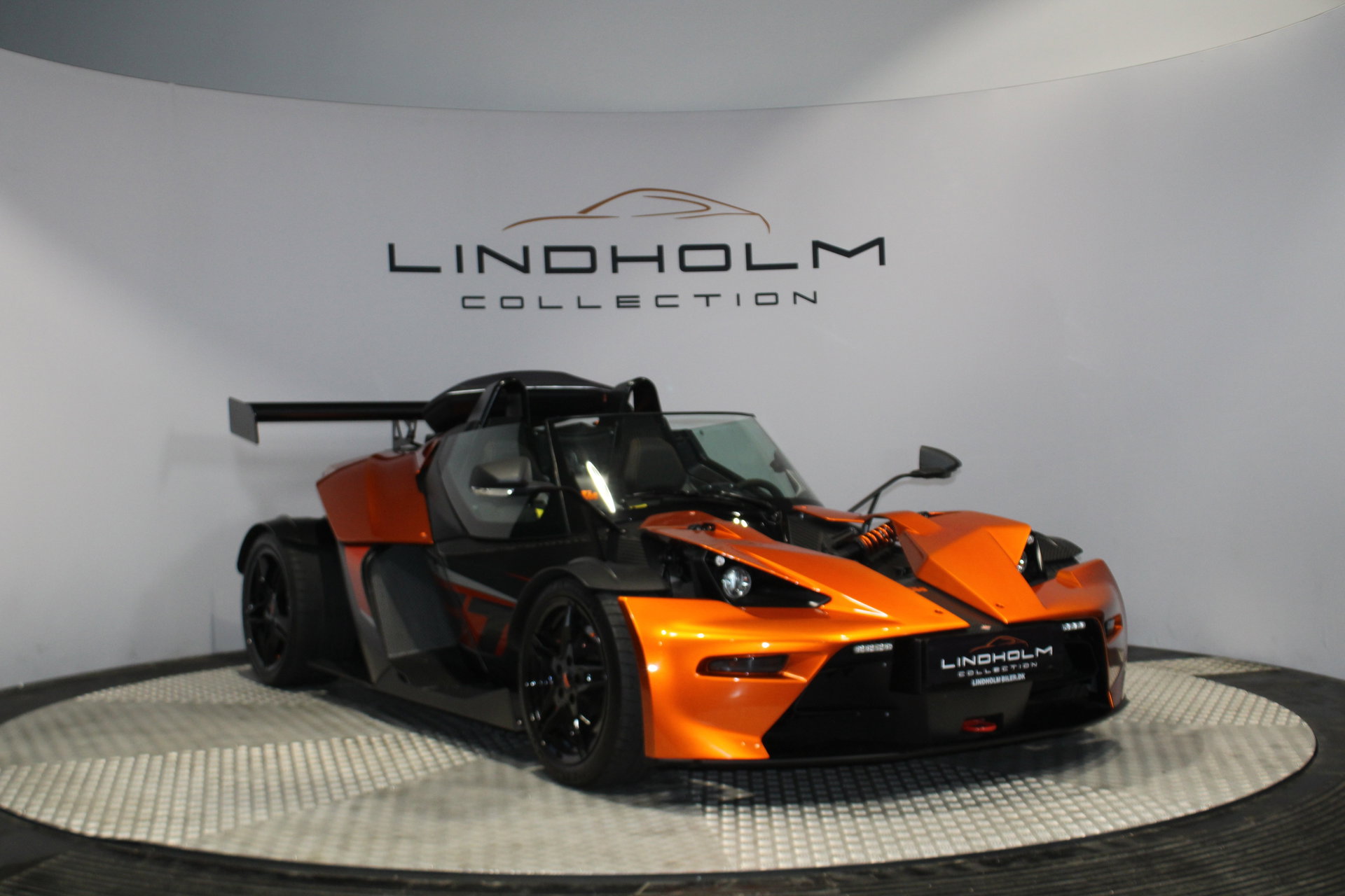 232194-1087802-car-