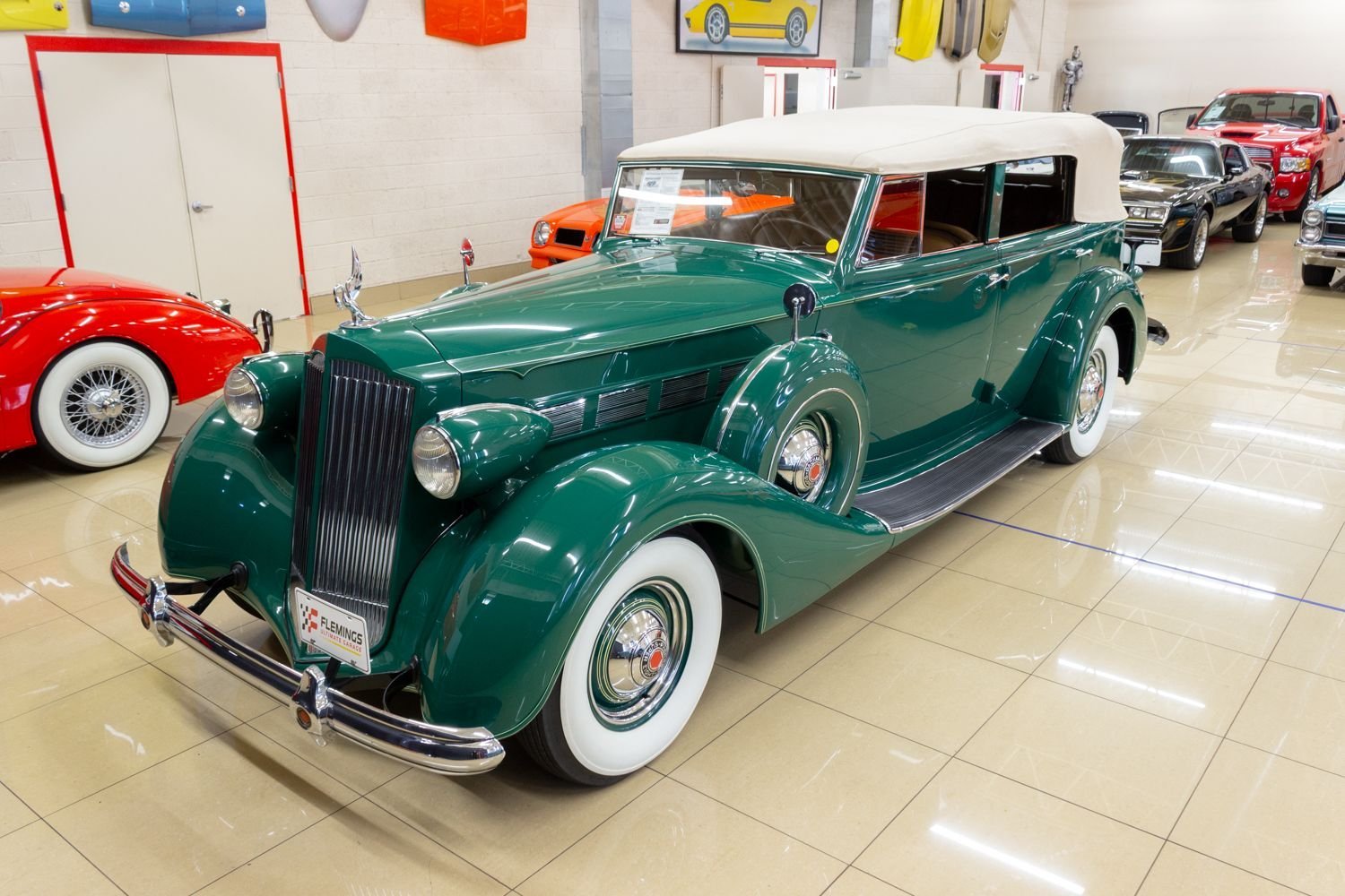 1937 Packard Super Eight - Convertible Sedan, foto 2