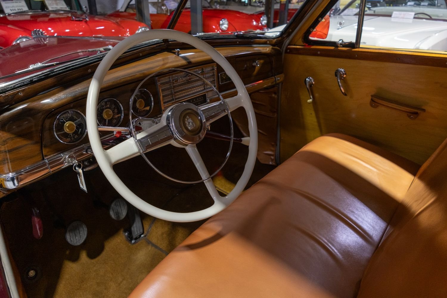 1949 Plymouth De Luxe, foto 2