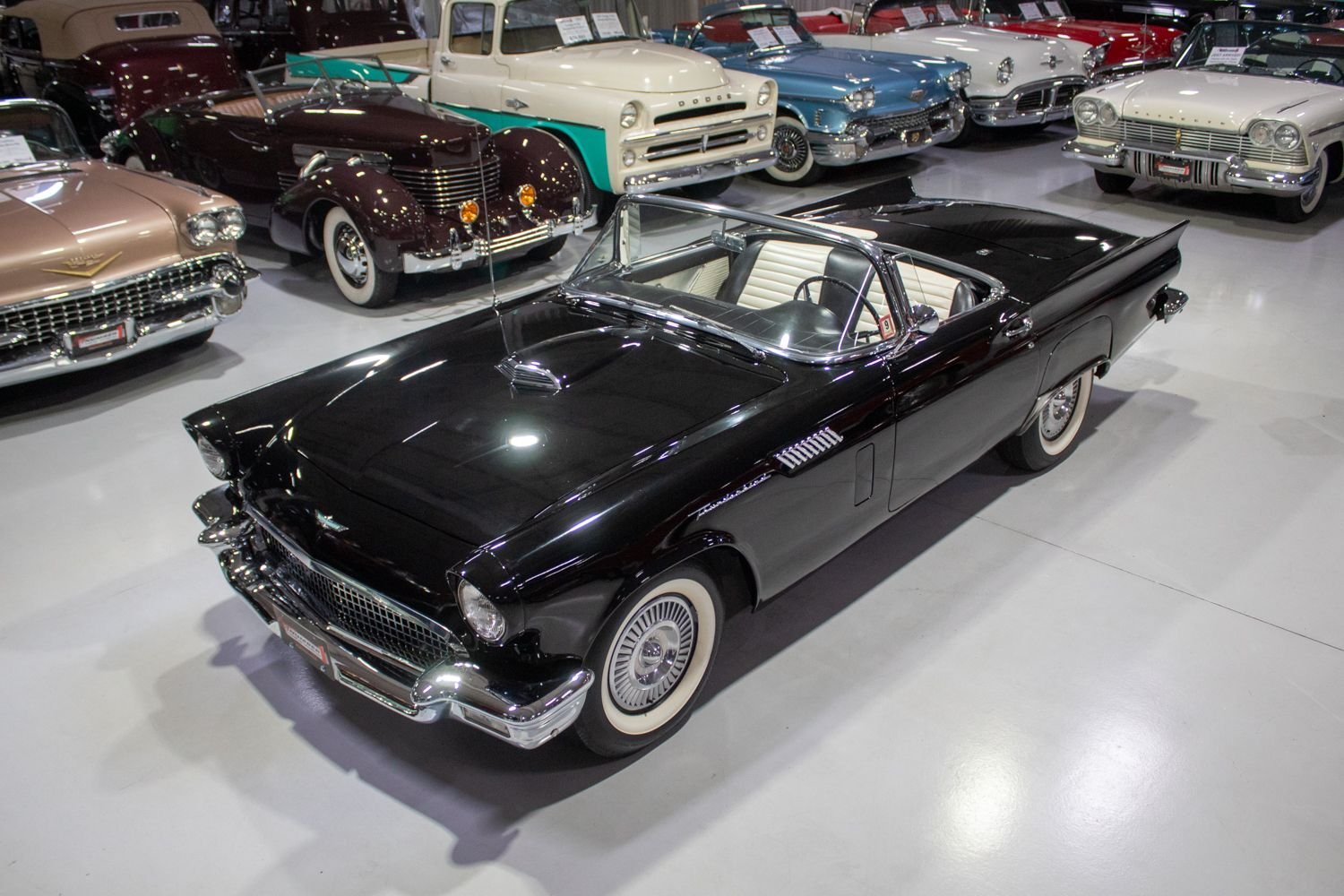 1957 Ford Thunderbird - E-Code Convertible, foto 1