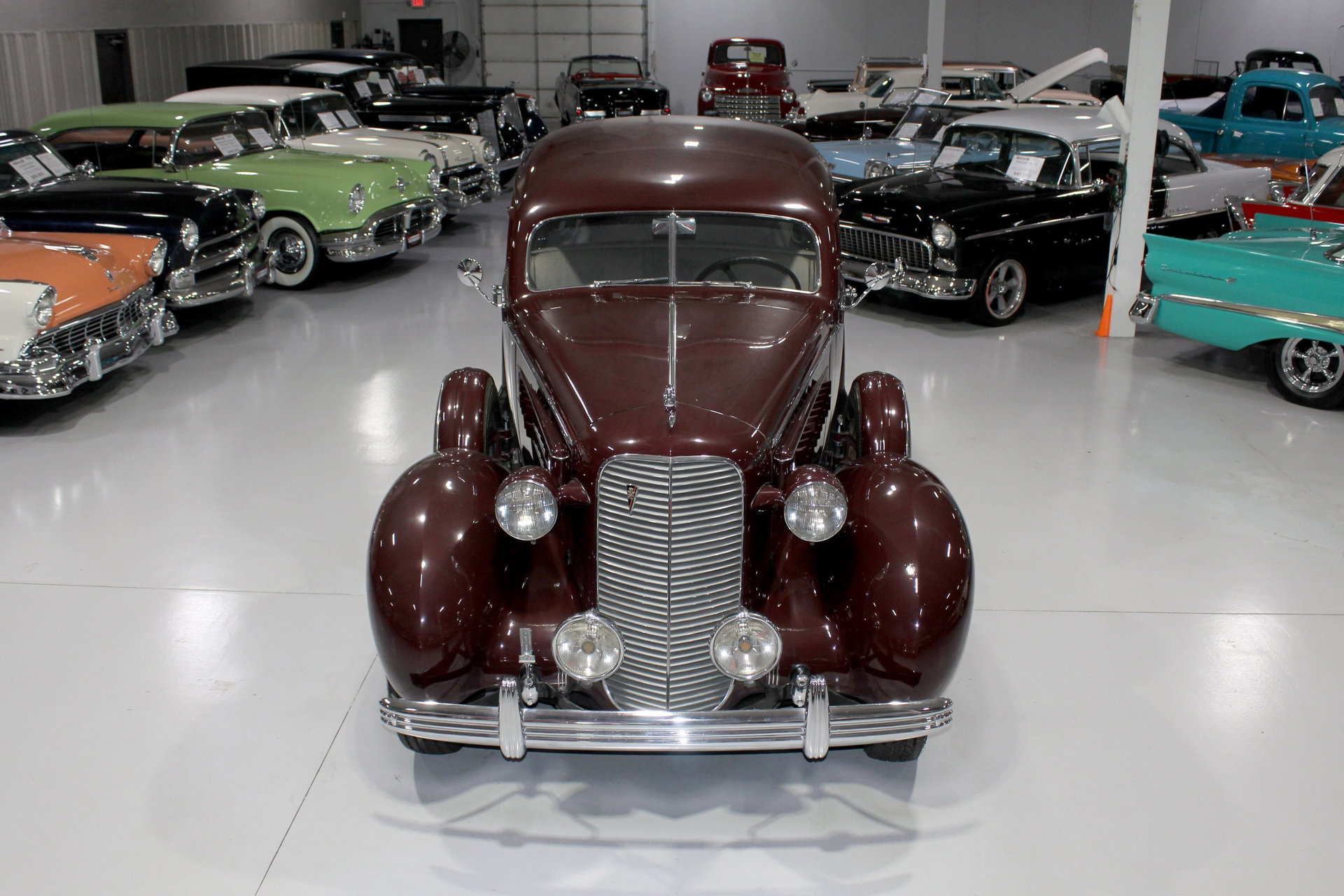 1936 Cadillac Series 85 - Fleetwood Touring Sedan, foto 6