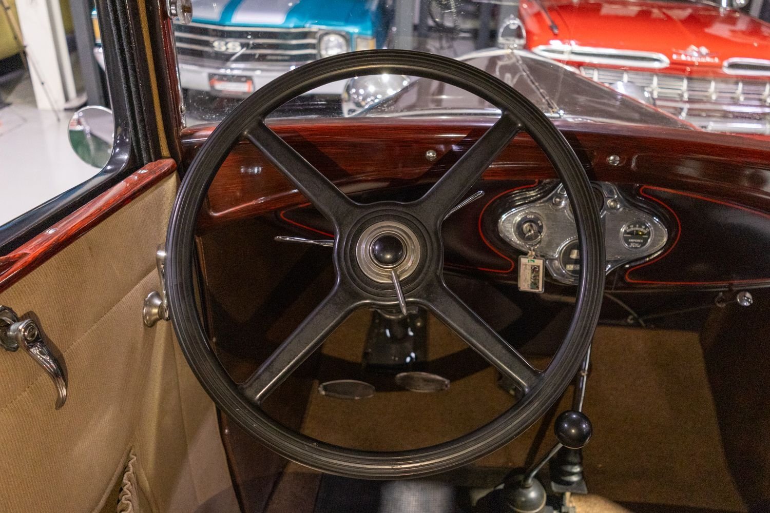 1931 Ford Model A - 5-Window Coupe, foto 3