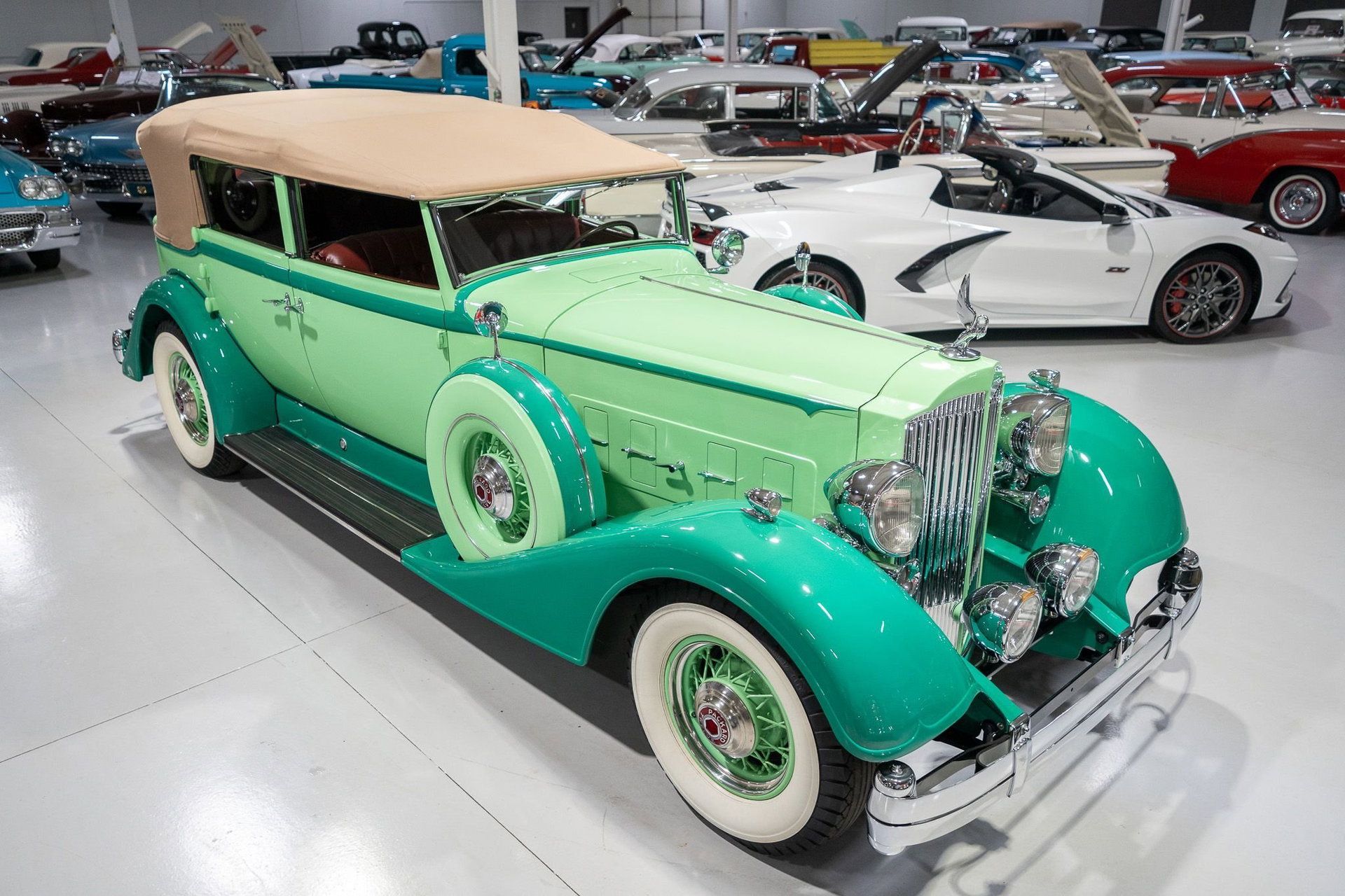 1934 Packard V 12 - Dietrich Convertible Sedan, foto 3