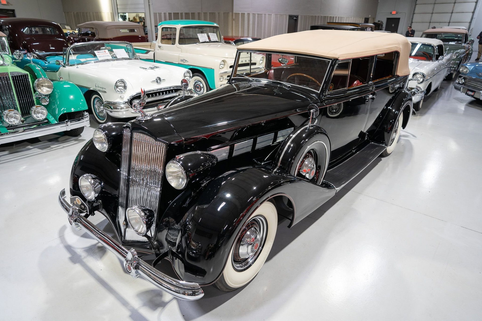 1937 Packard Super Eight, foto 1