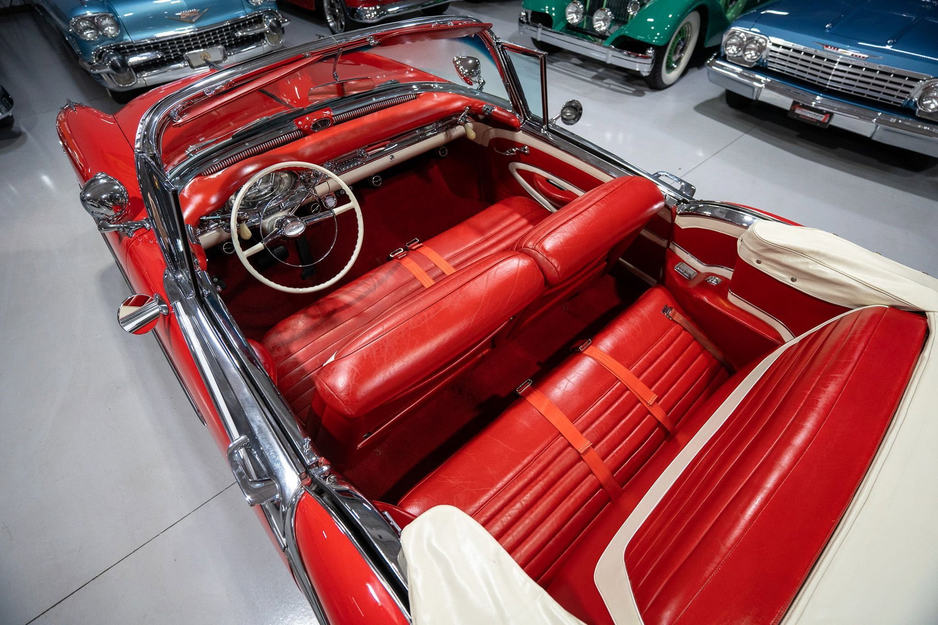 1957 Oldsmobile Super 88 - J-2 Convertible, foto 2