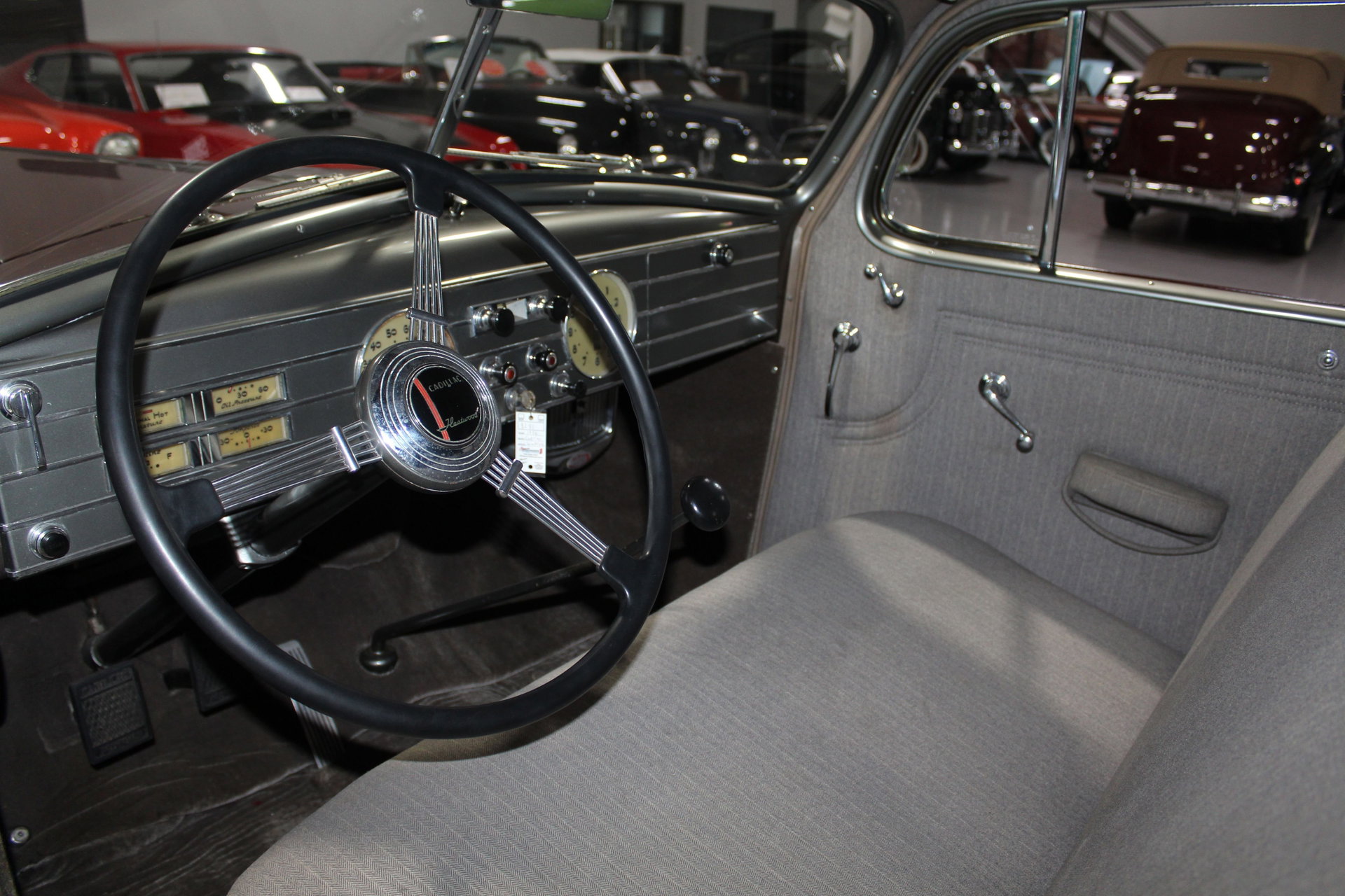 1936 Cadillac Series 85 - Fleetwood Touring Sedan, foto 2
