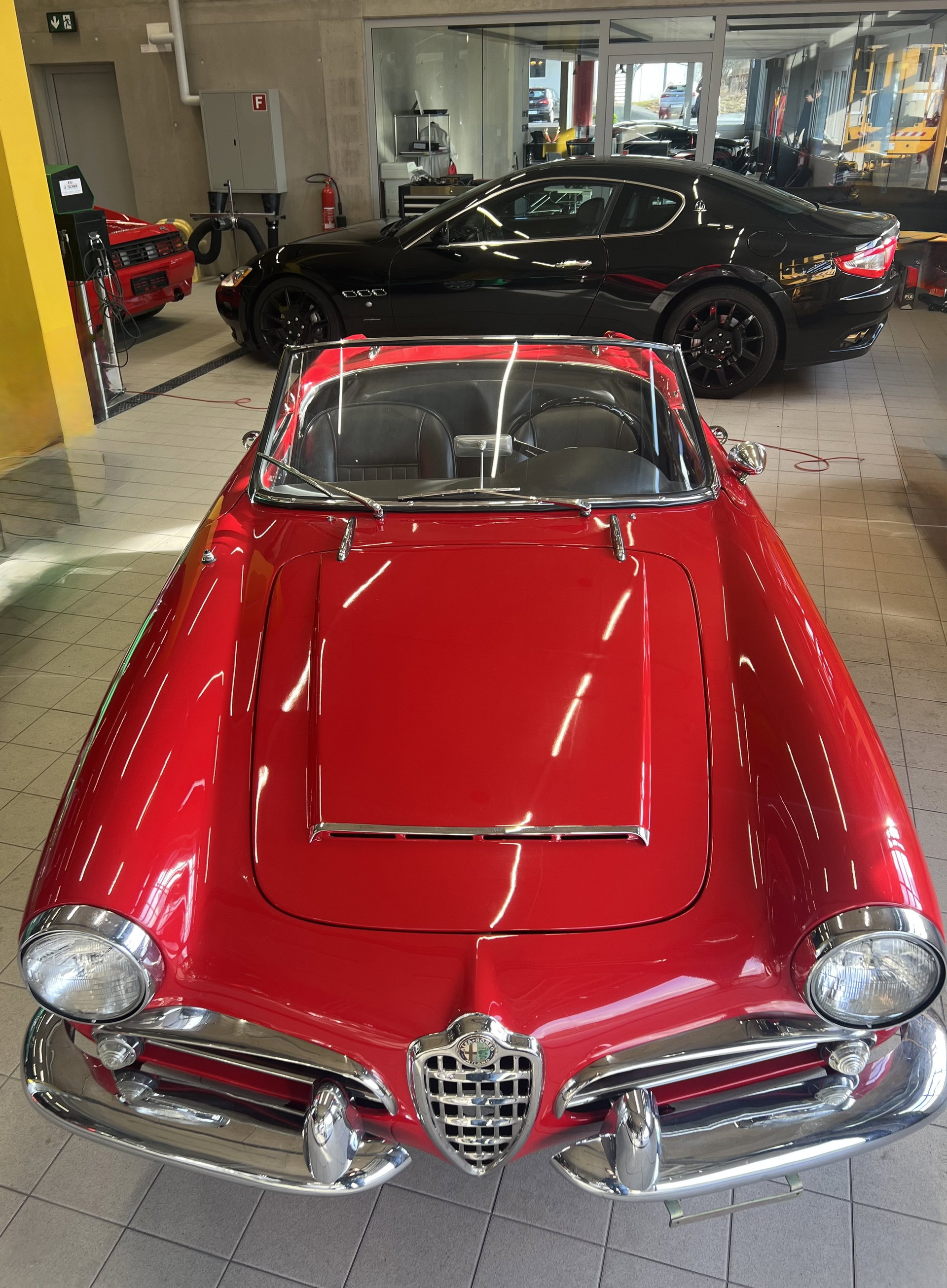 1963 Alfa Romeo Giulia - 1600 Spider — Early Tipo 101 Chassis - Fully restored to the bones., foto 11