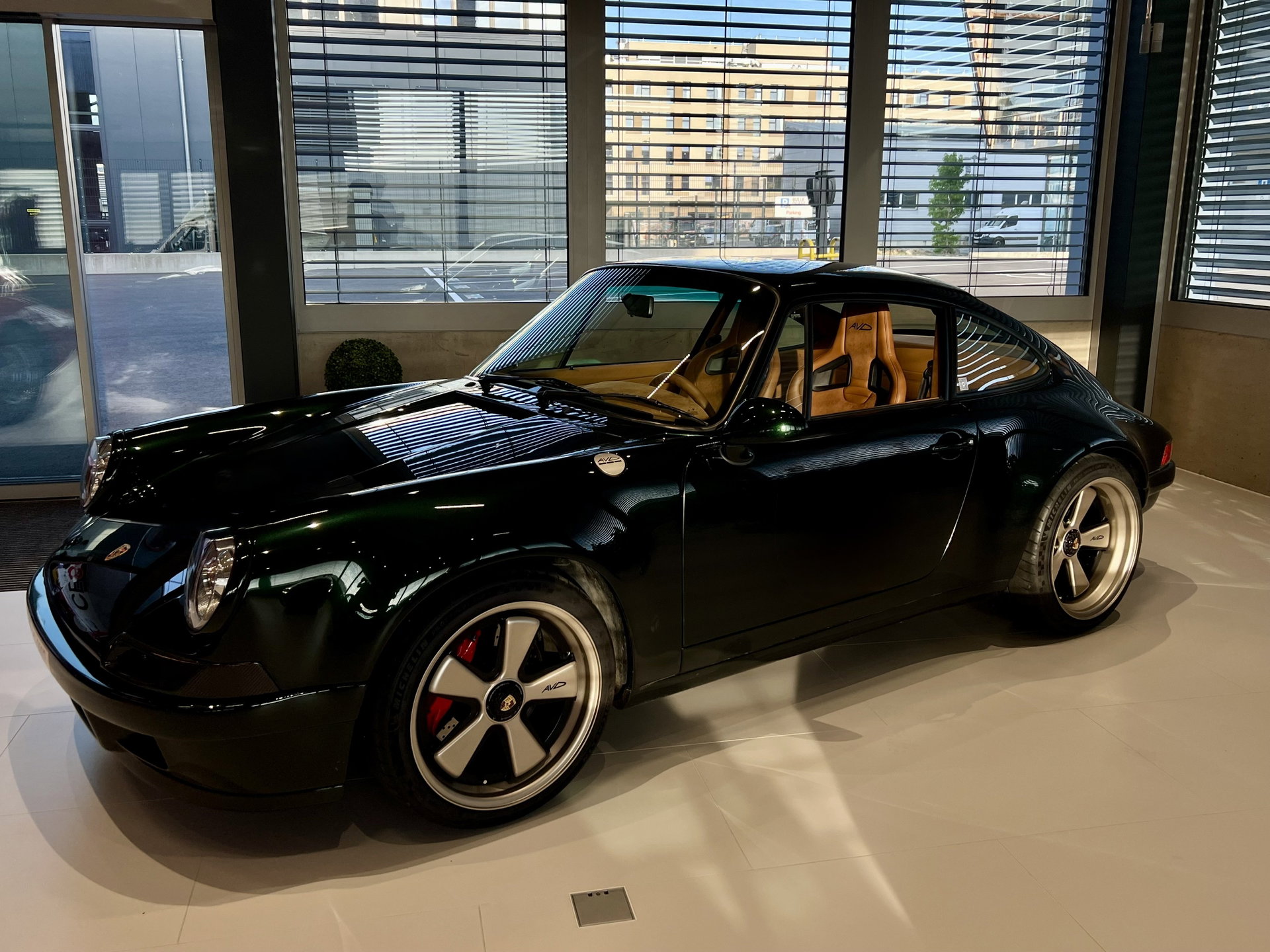 1990 Porsche 911 / 964 Carrera - Restomod AVD Revival 3,8, foto 1