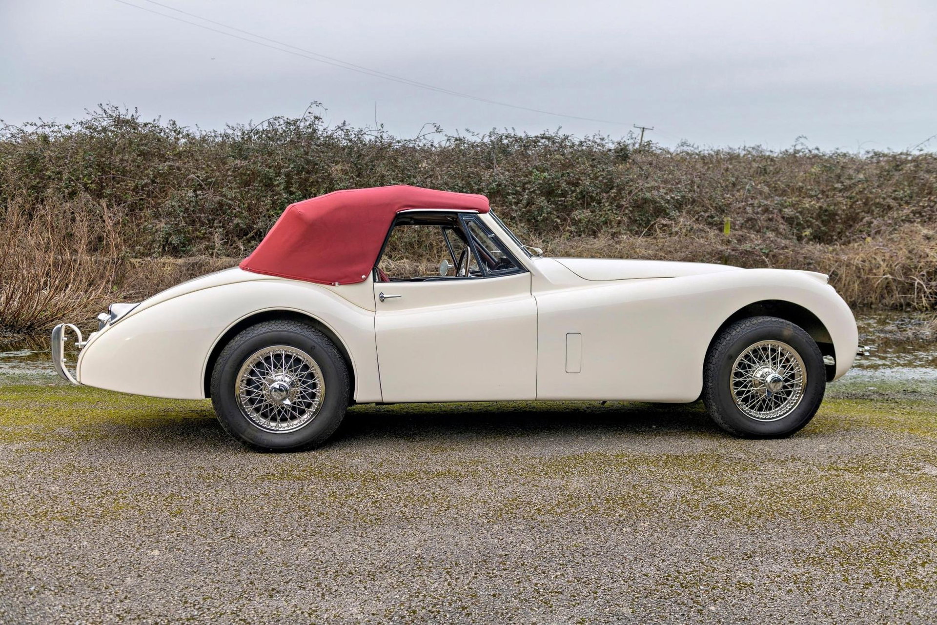 1953 Jaguar XK 120 - SE Drophead Coupe, foto 2