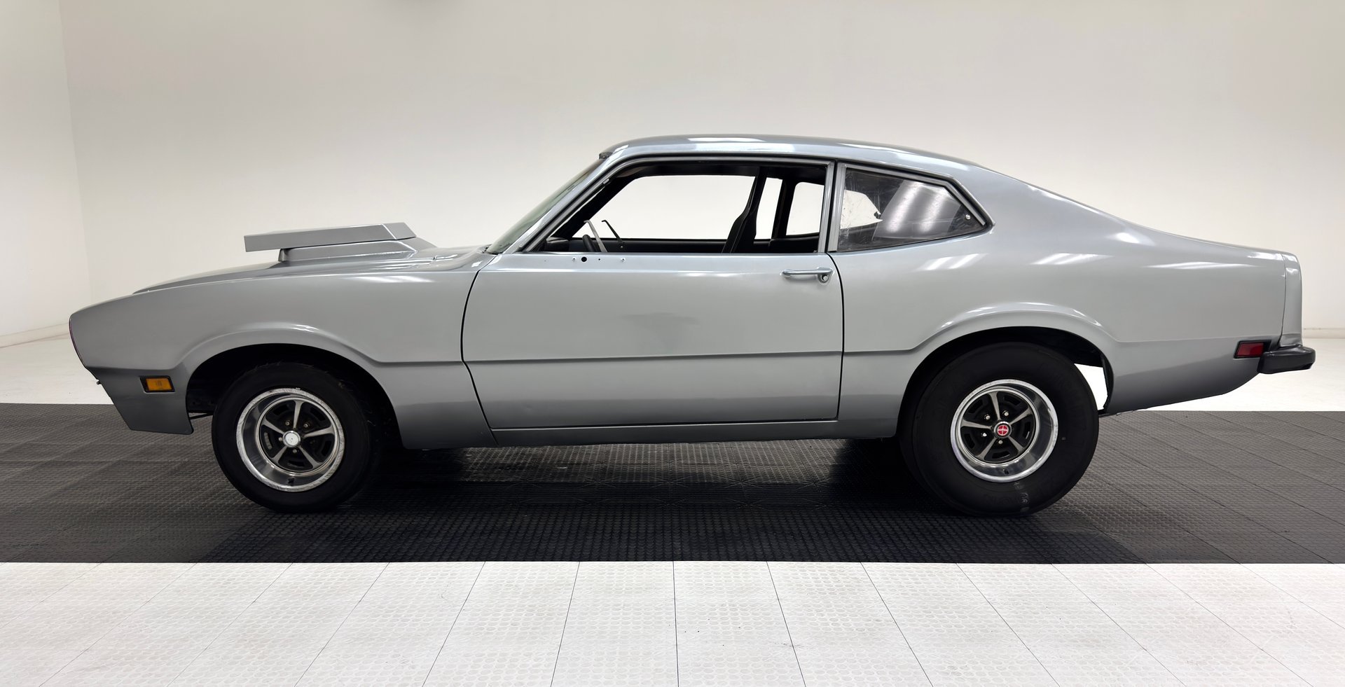 1976 Mercury Comet - 2 Door Sedan, foto 2