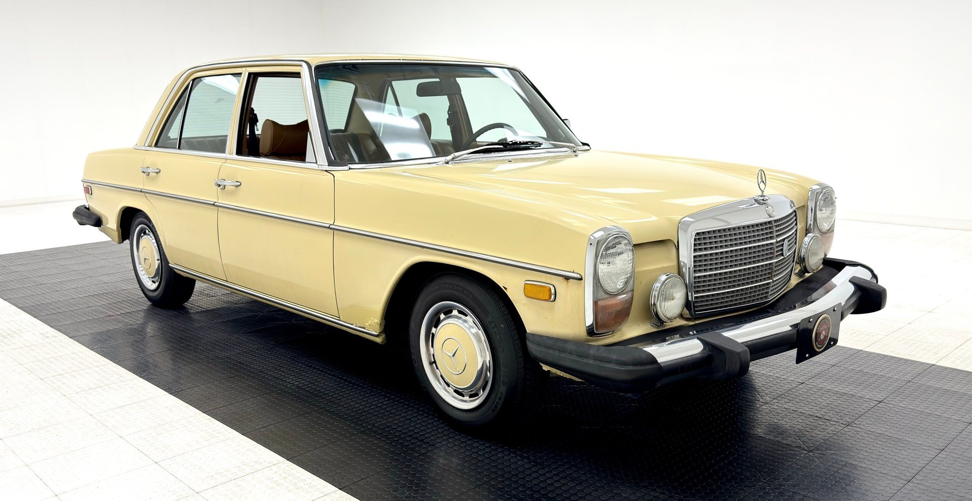 1975 Mercedes-Benz E-Class - Sedan, foto 7