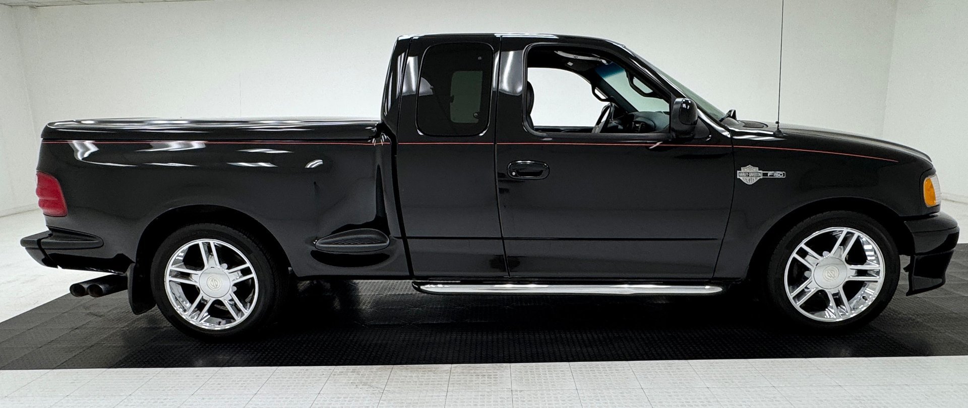 2000 Ford F 150 - Harley Davidson Edition Extended Cab 4x2 FlareSide Short Bed Pickup, foto 6