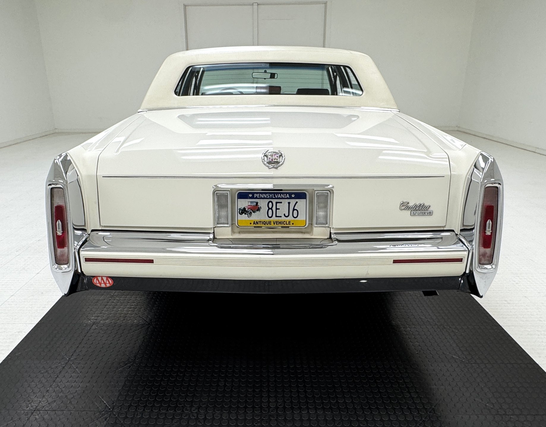 1992 Cadillac Brougham - d'Elegance Sedan, foto 4
