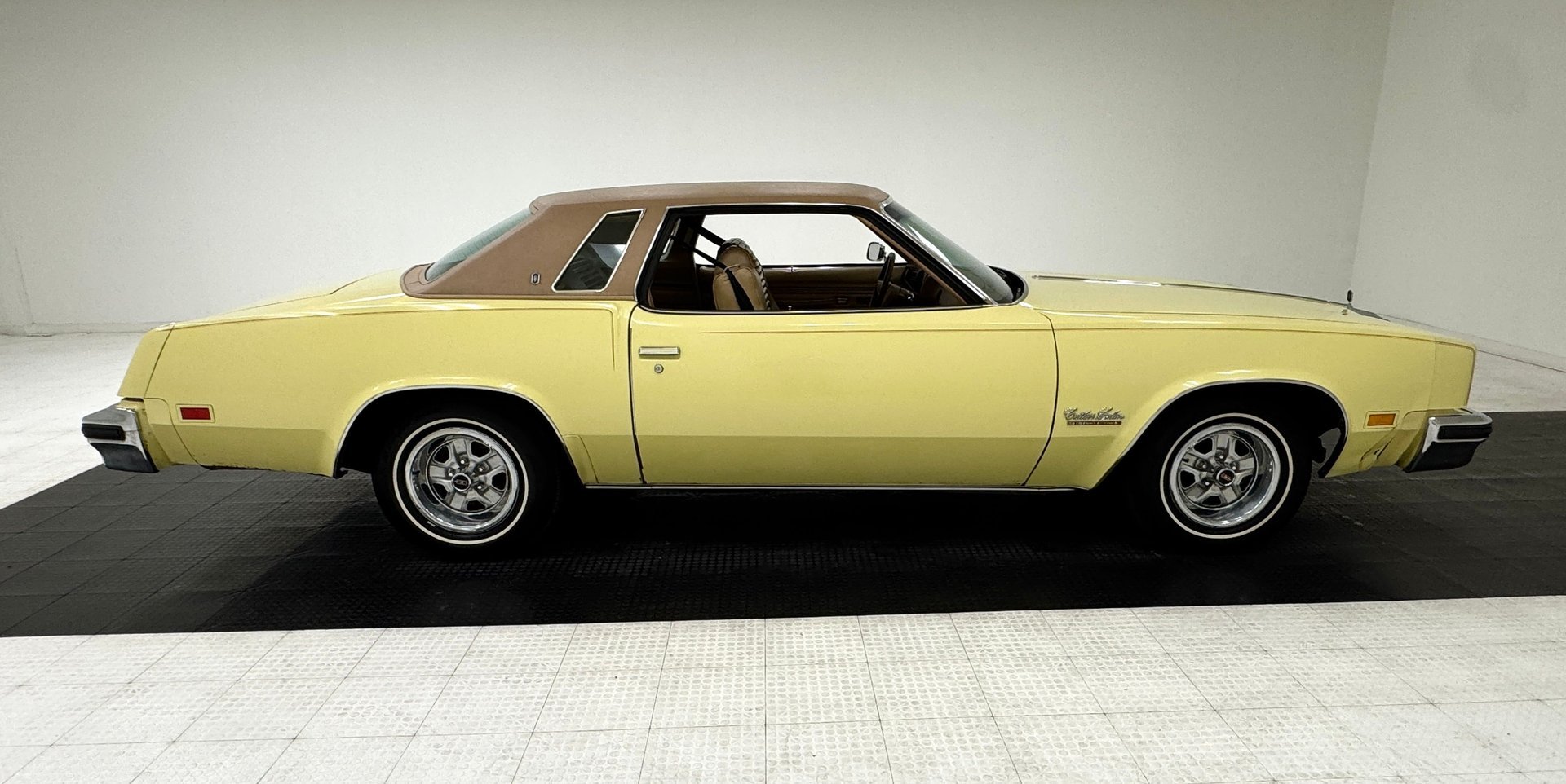 1976 Oldsmobile Cutlass - Salon Hardtop, foto 6