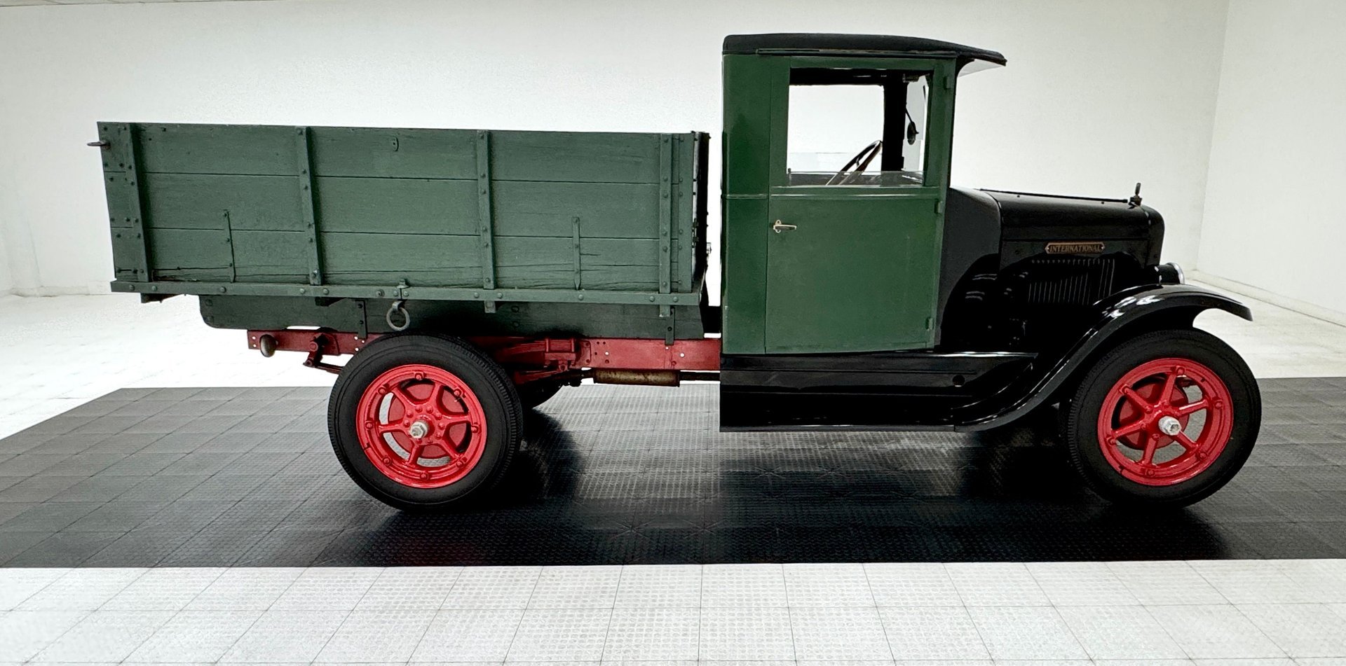 1930 International Six-Speed Special - 1 Ton Truck, foto 6