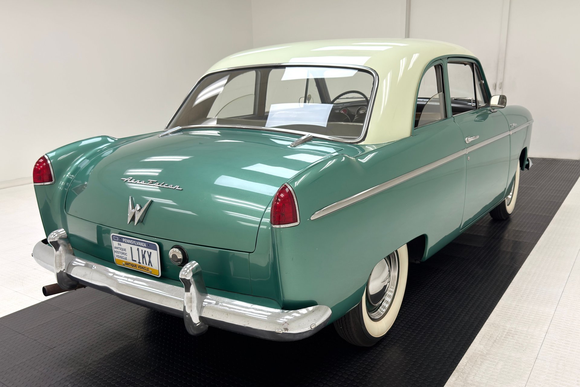 1953 Willys Aero - 2 Door Sedan, foto 5
