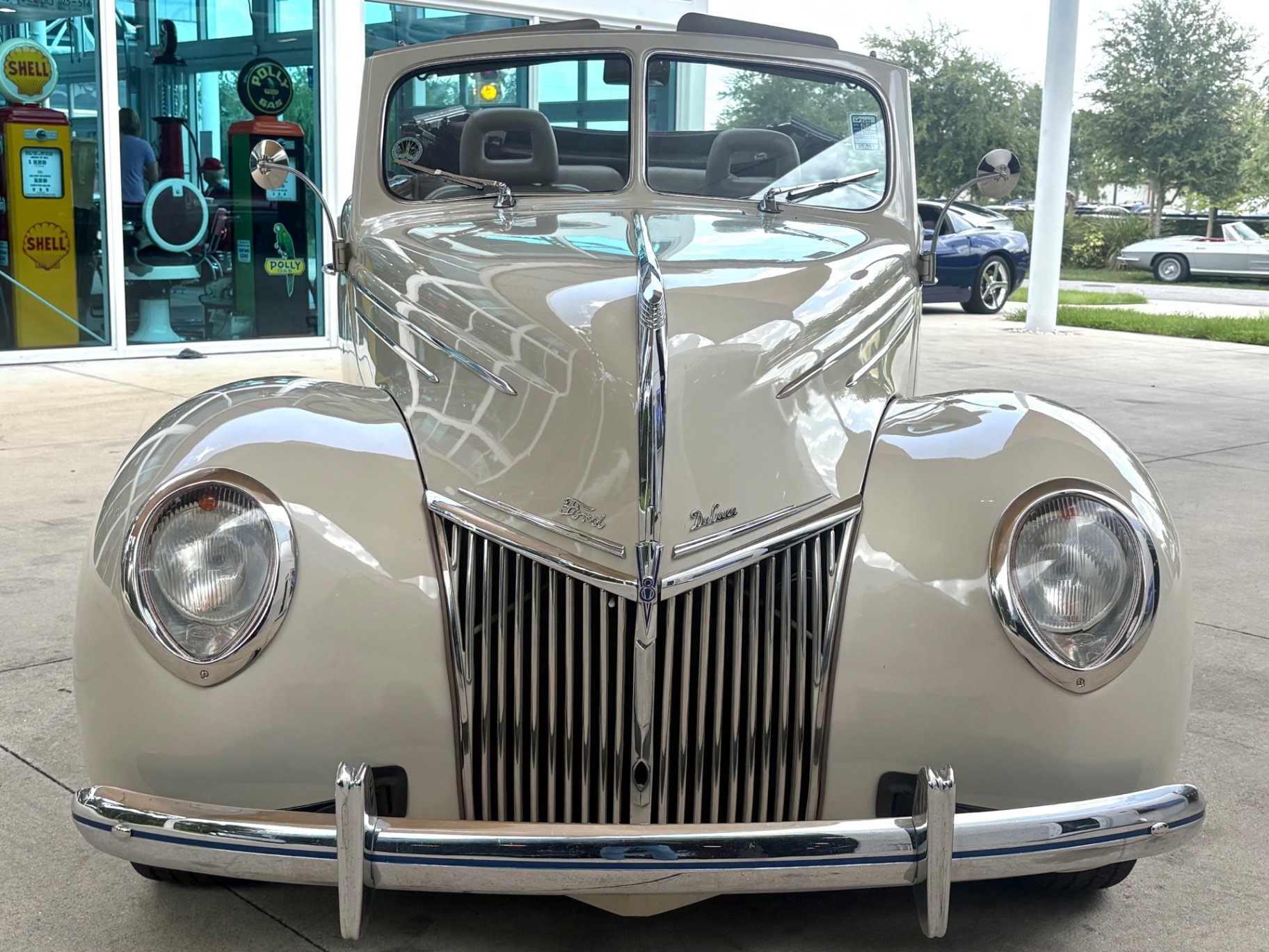 1939 Ford Deluxe, foto 2