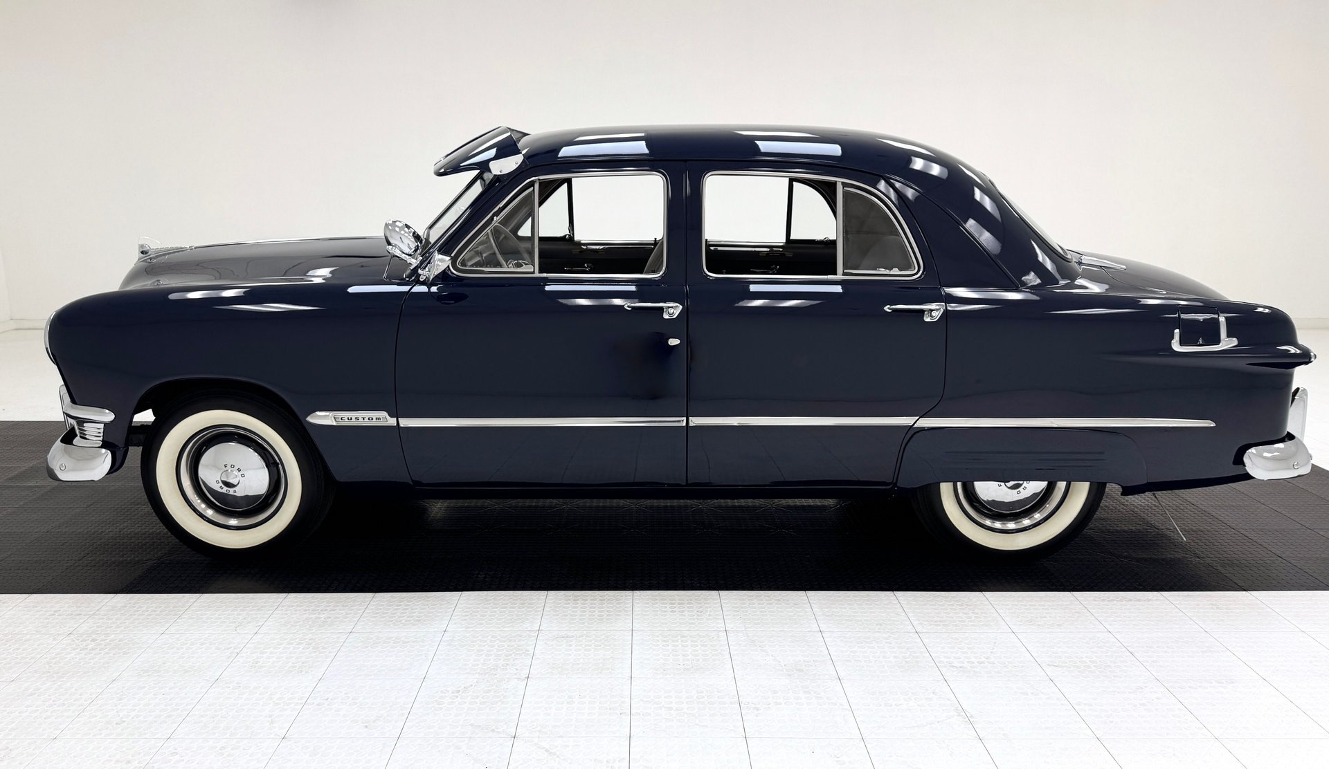 1950 Ford Custom - 4 Door Sedan, foto 2
