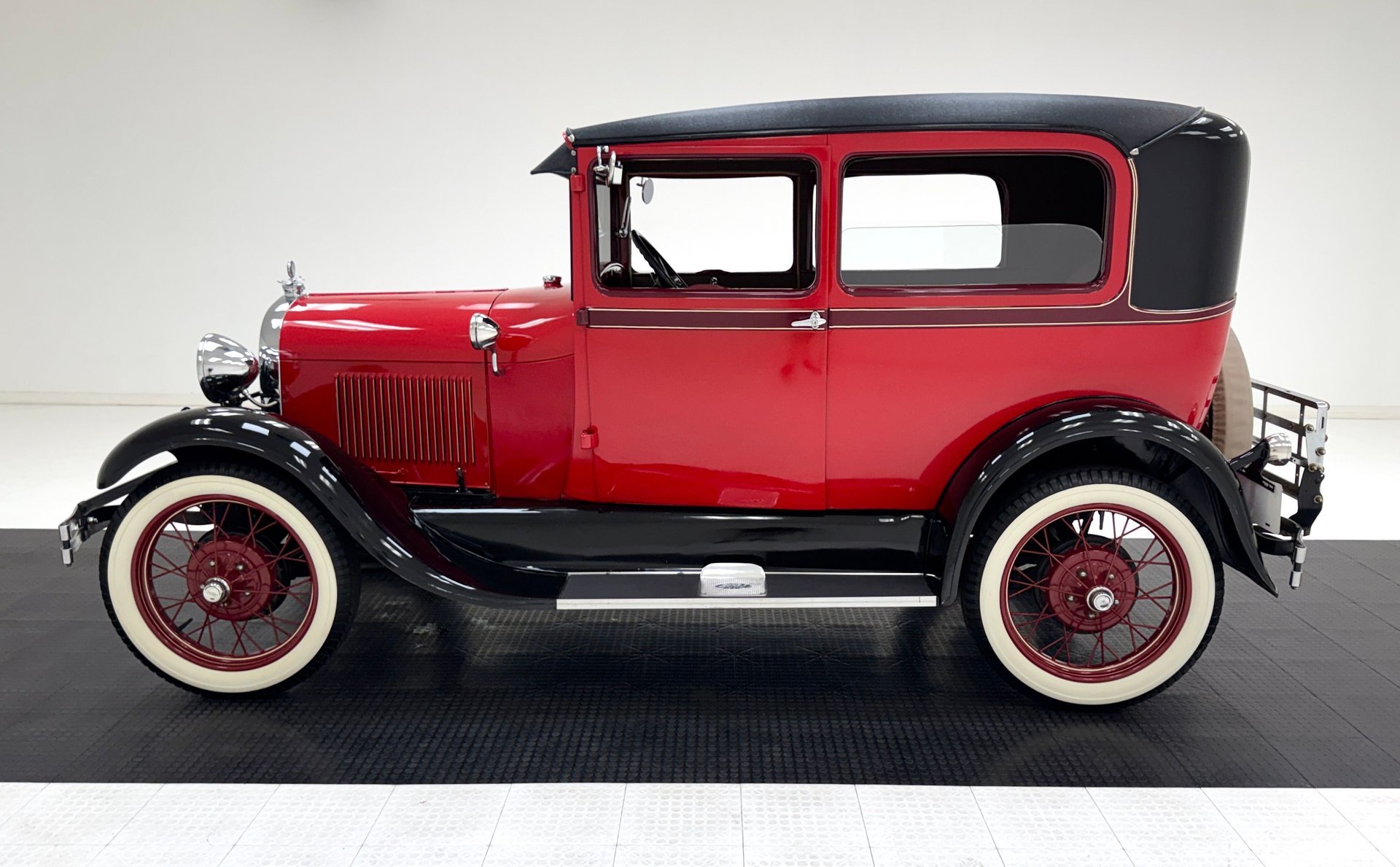 1929 Ford Model A - Tudor Sedan, foto 2