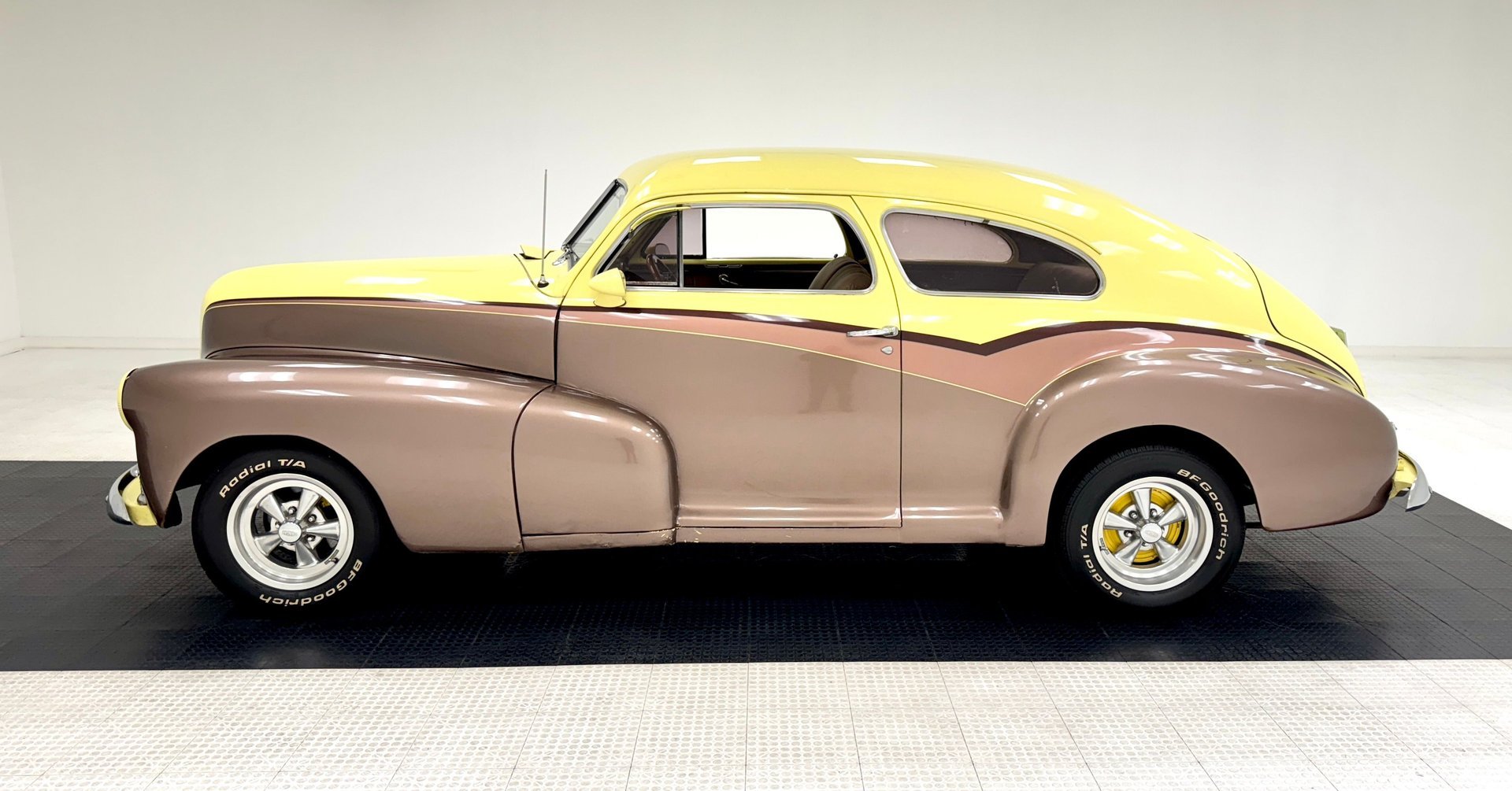 1947 Chevrolet Fleetline - Aero Sedan, foto 2