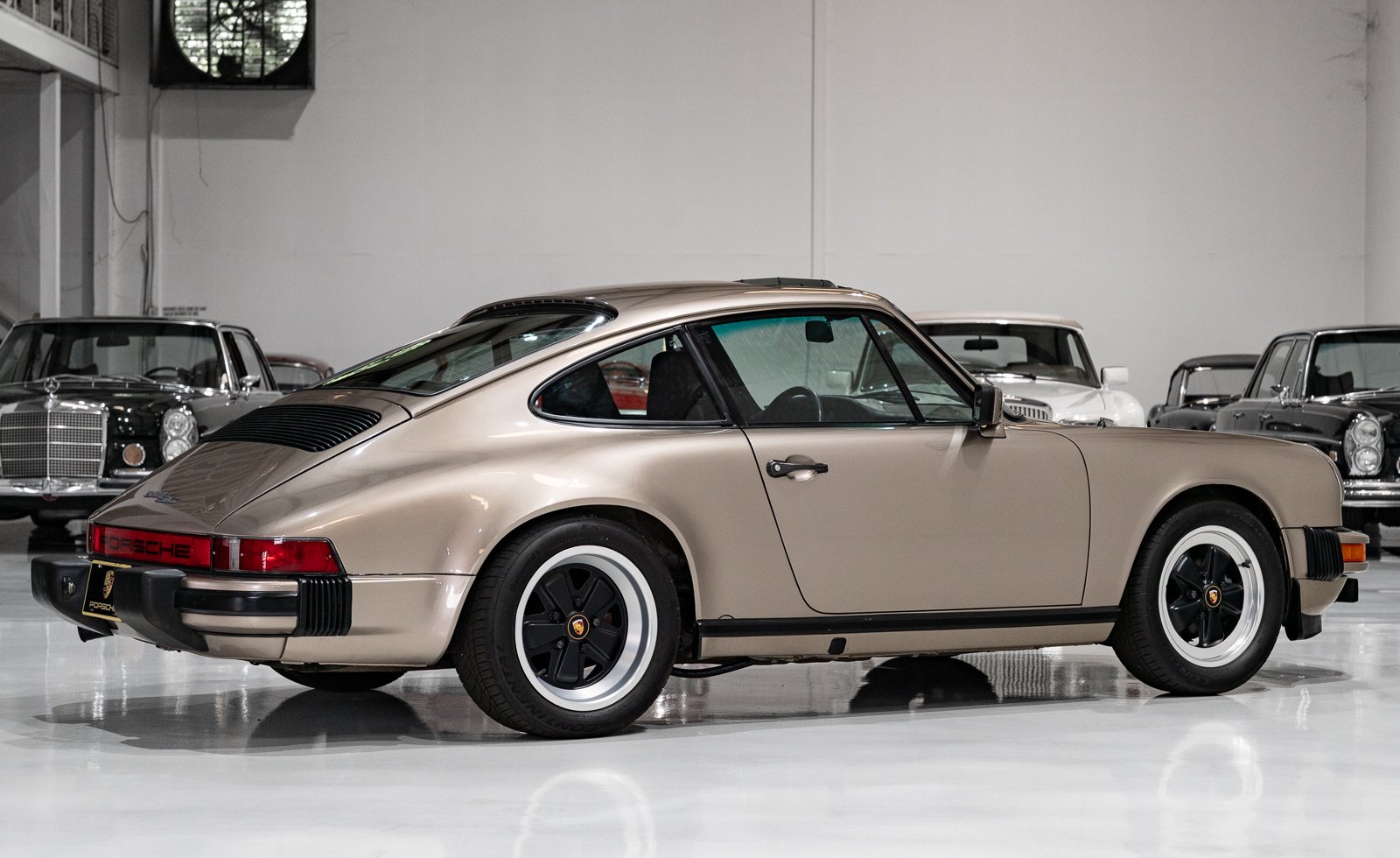 1981 Porsche 911 "G" - SC 3.0 SUNROOF COUPE (ONLY 22,128 MILES) ONLY 22,128 MILES, foto 6