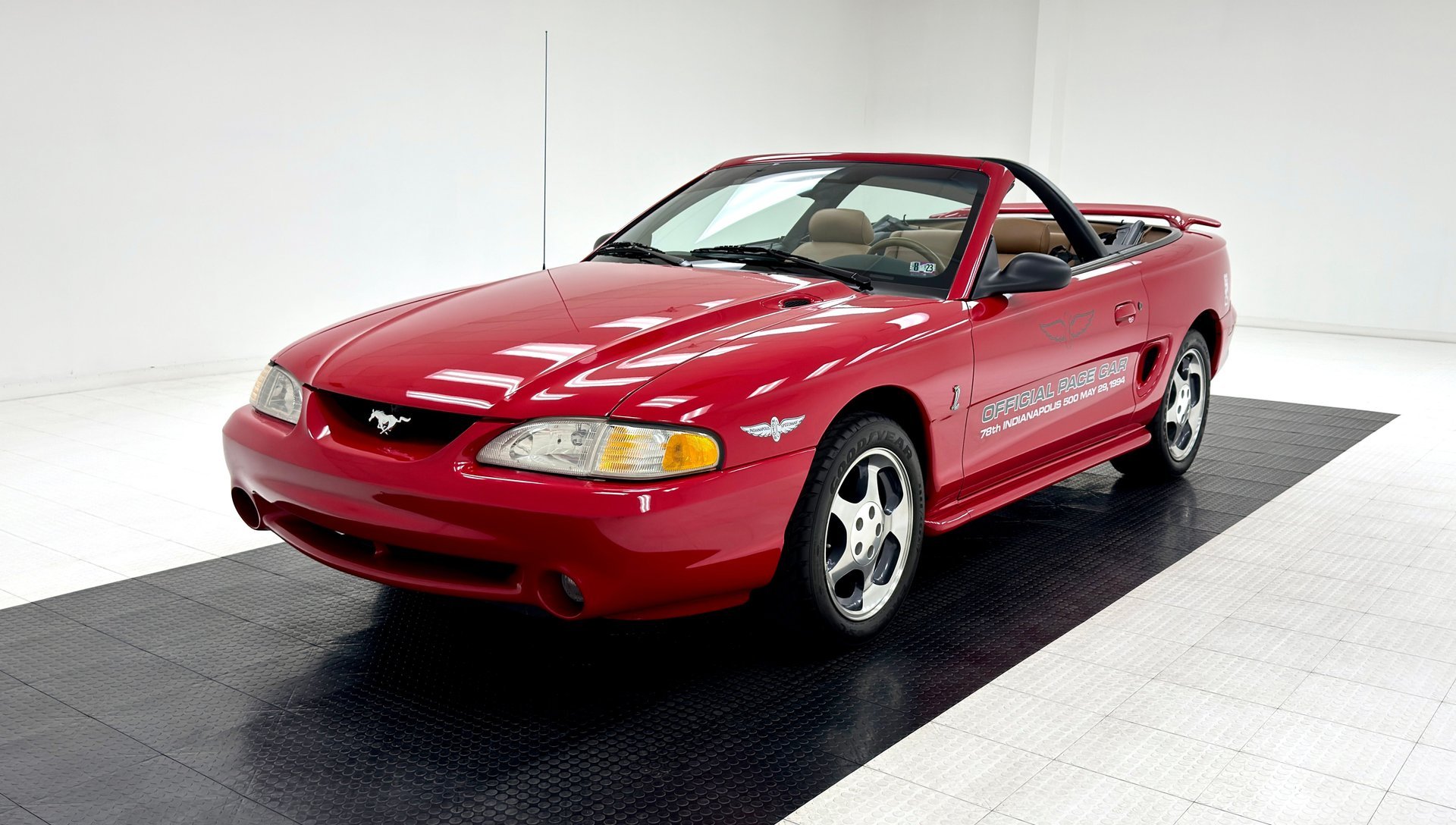 1994 Ford Mustang - Cobra Convertible Pace Car, foto 2