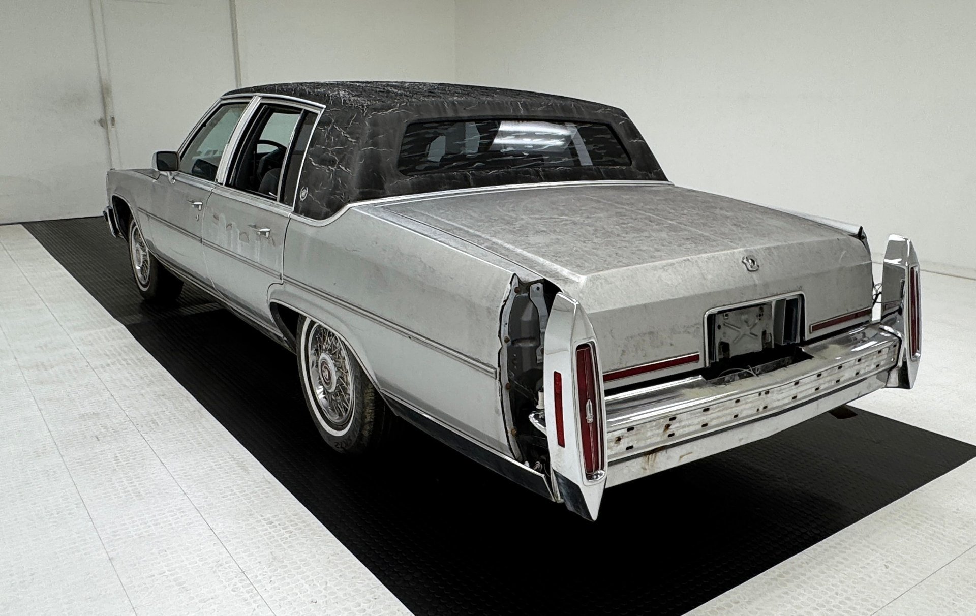 1989 Cadillac Fleetwood - 4 Door Sedan, foto 3