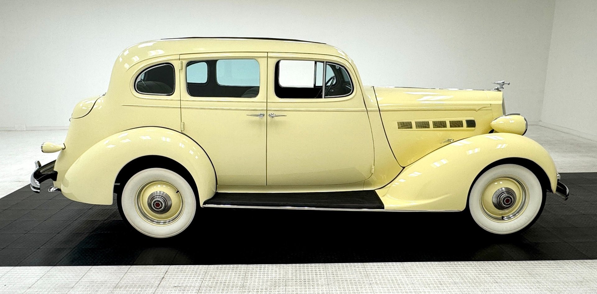 1936 Packard 120 - Sedan, foto 6