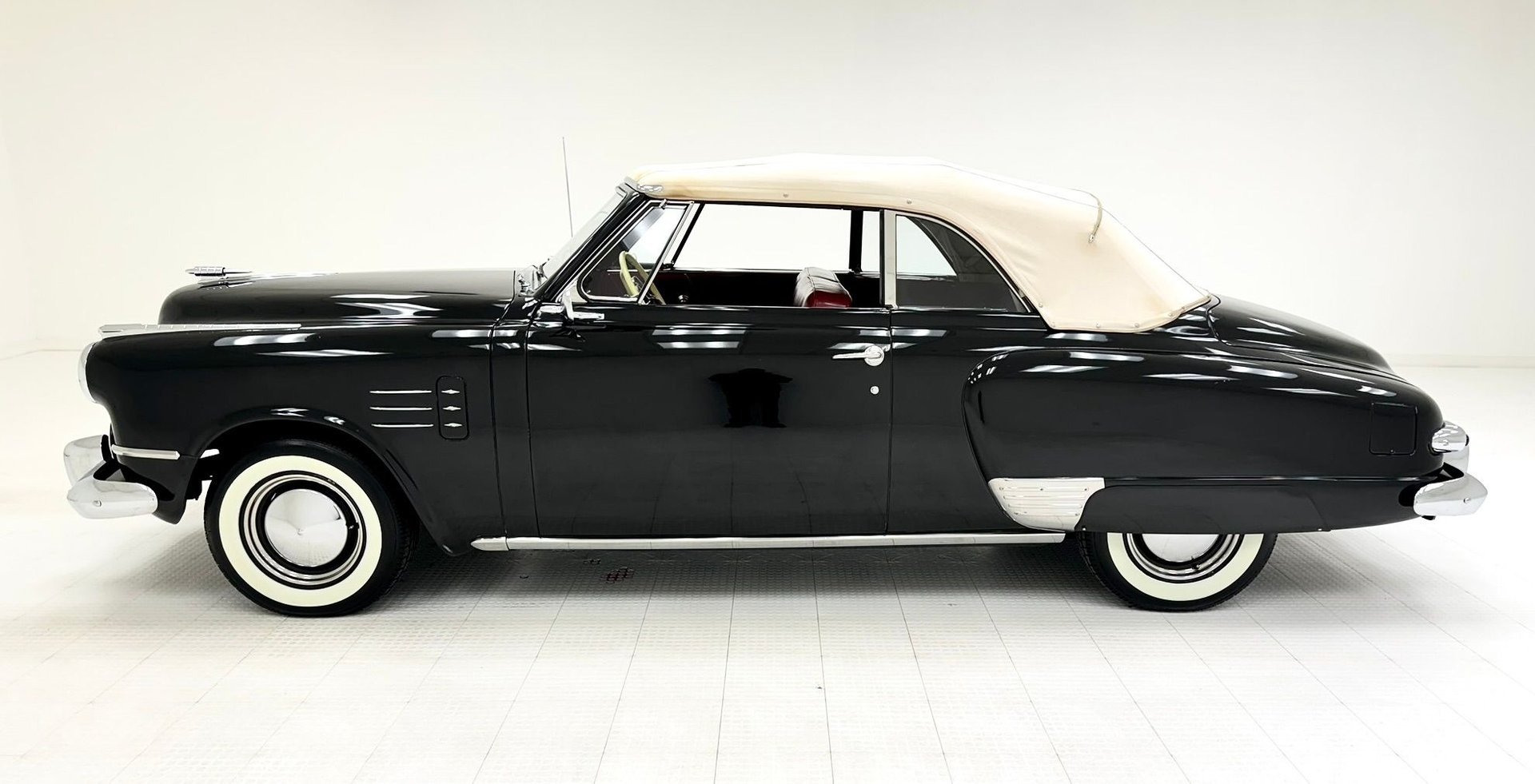1949 Studebaker Commander - Regal Deluxe Series 16A Convertible, foto 3