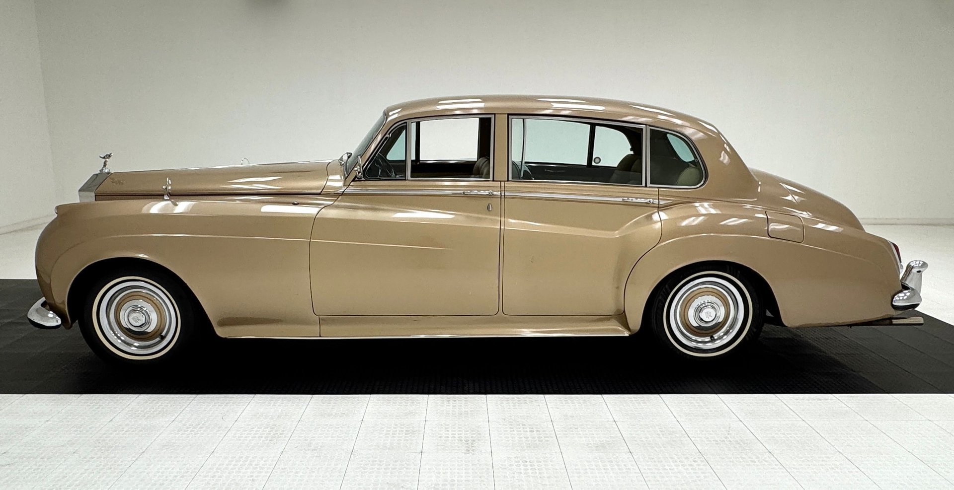 1965 Rolls-Royce Silver Cloud III - II LWB Saloon, foto 2