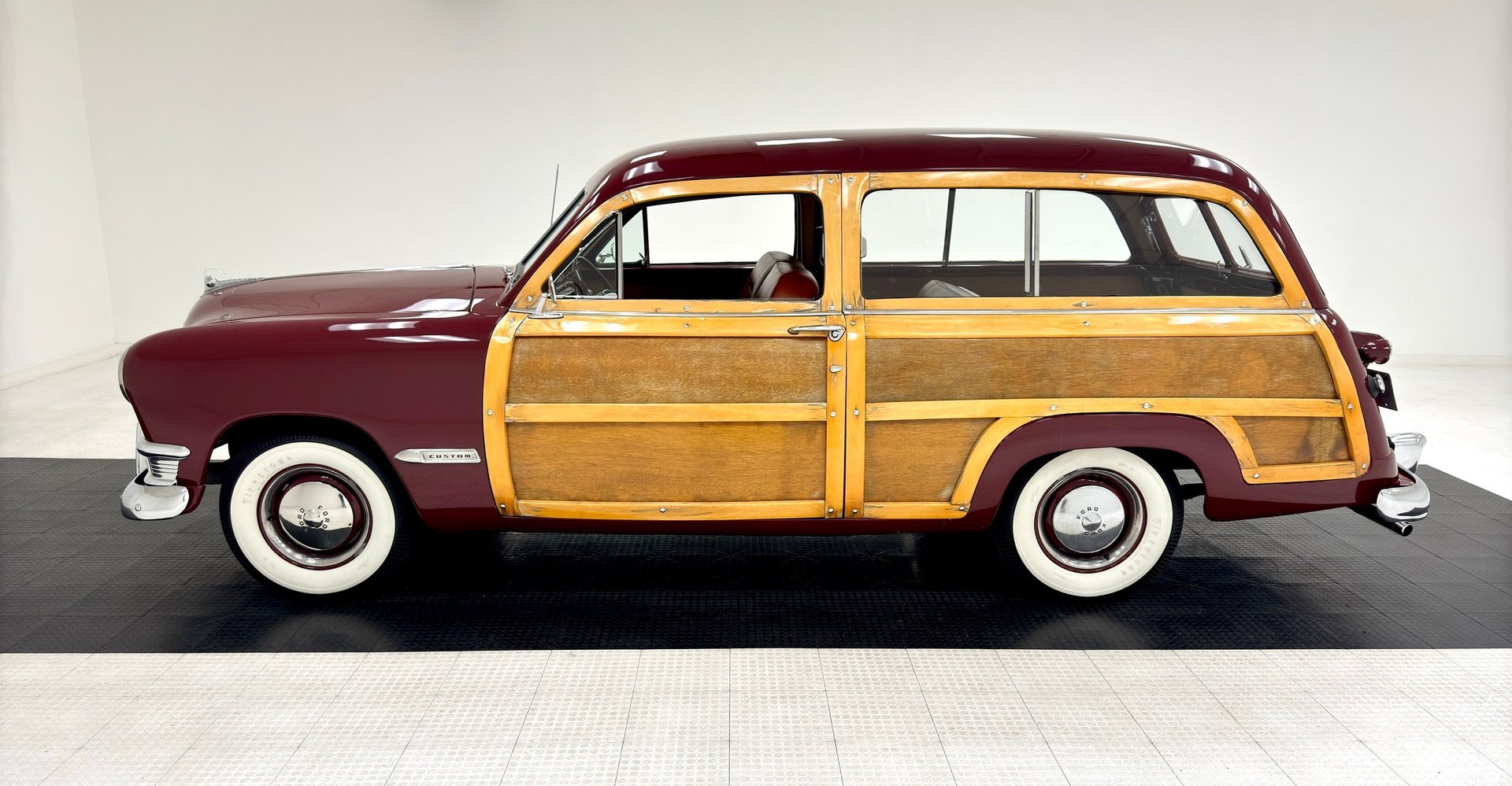 1950 Ford Custom - Country Squire Woody Station Wagon, foto 2