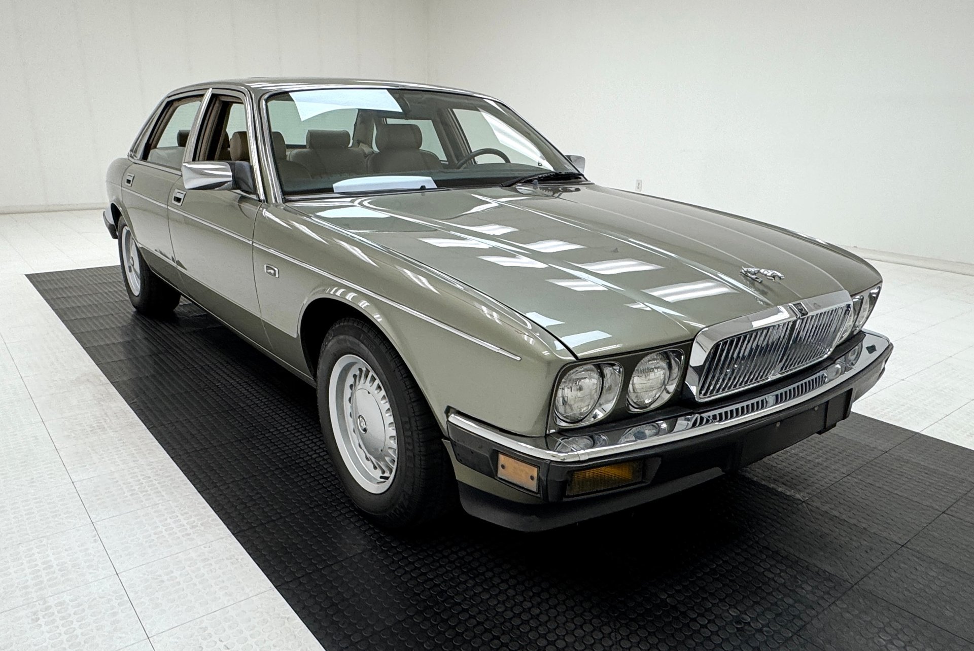 1989 Jaguar XJ40 - Vanden Plas 4 Door Saloon, foto 7
