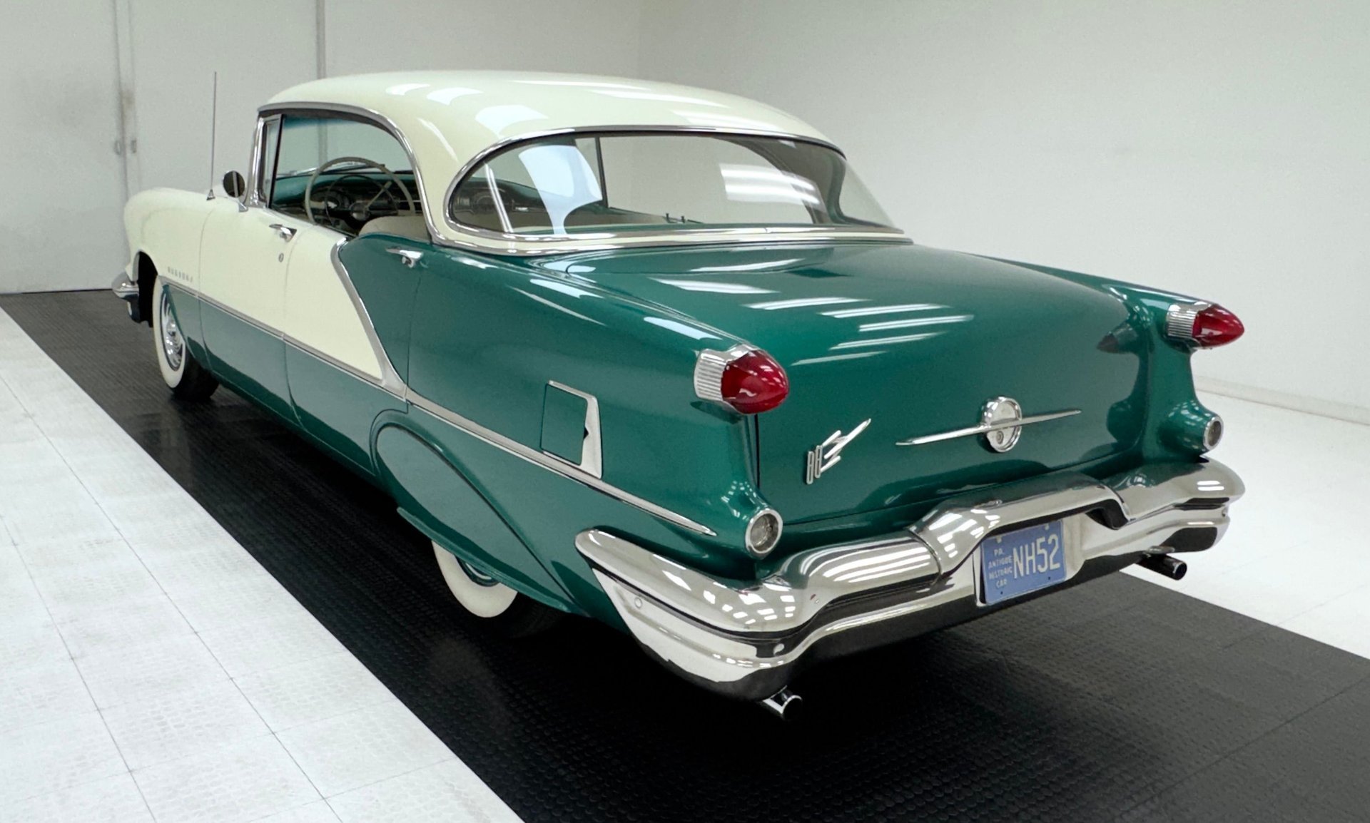 1956 Oldsmobile 88 - Holiday 4 Door Hardtop, foto 3
