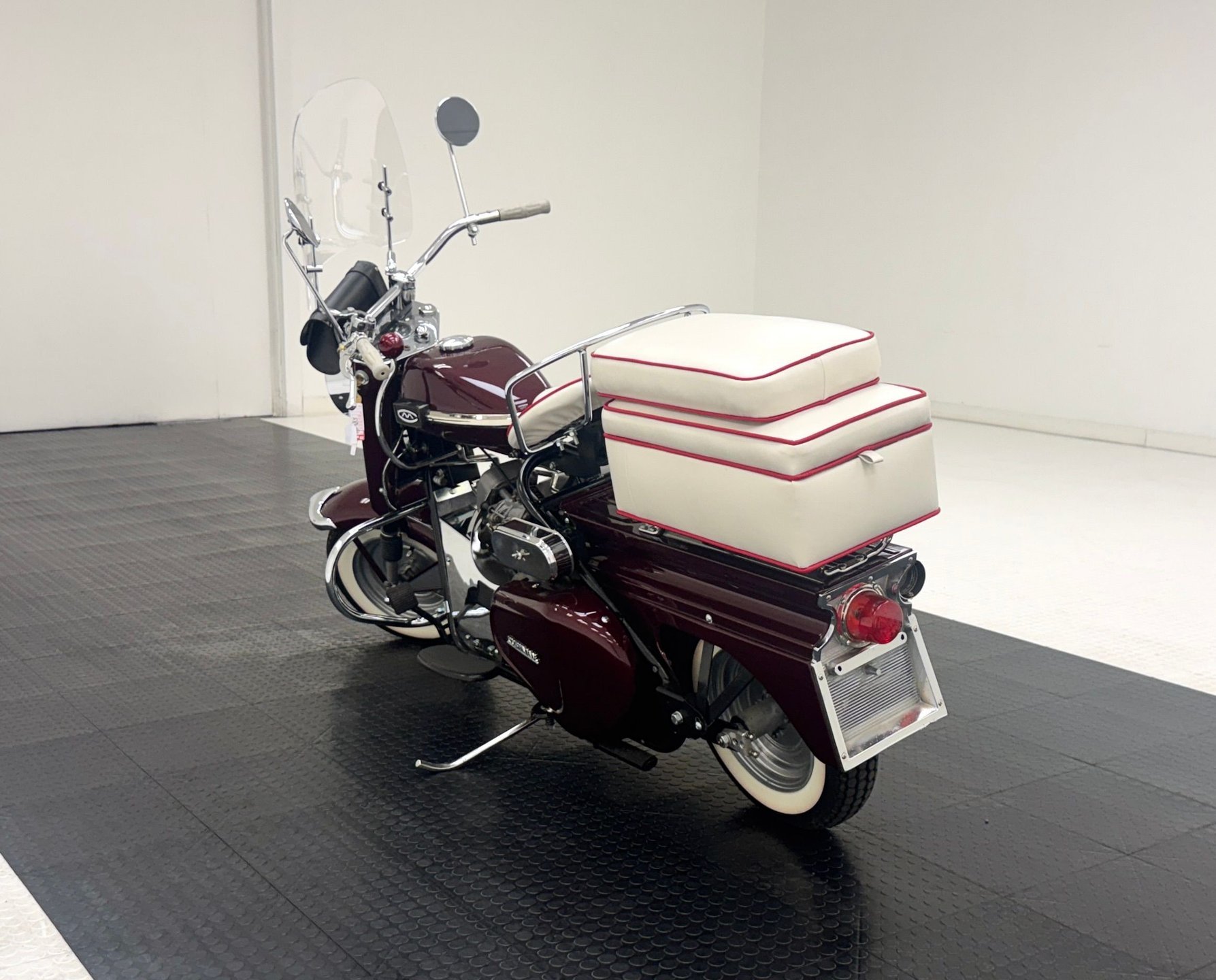 1965 Cushman Eagle, foto 2