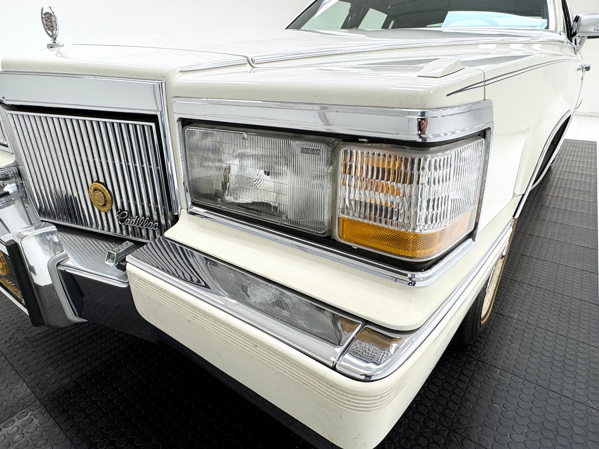 1992 Cadillac Brougham - d'Elegance Sedan, foto 11