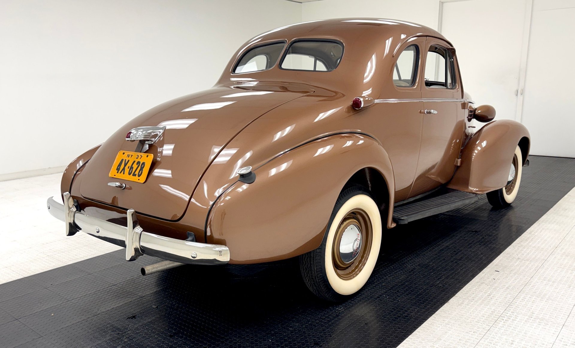 1937 Oldsmobile F-37 - Business Coupe, foto 5