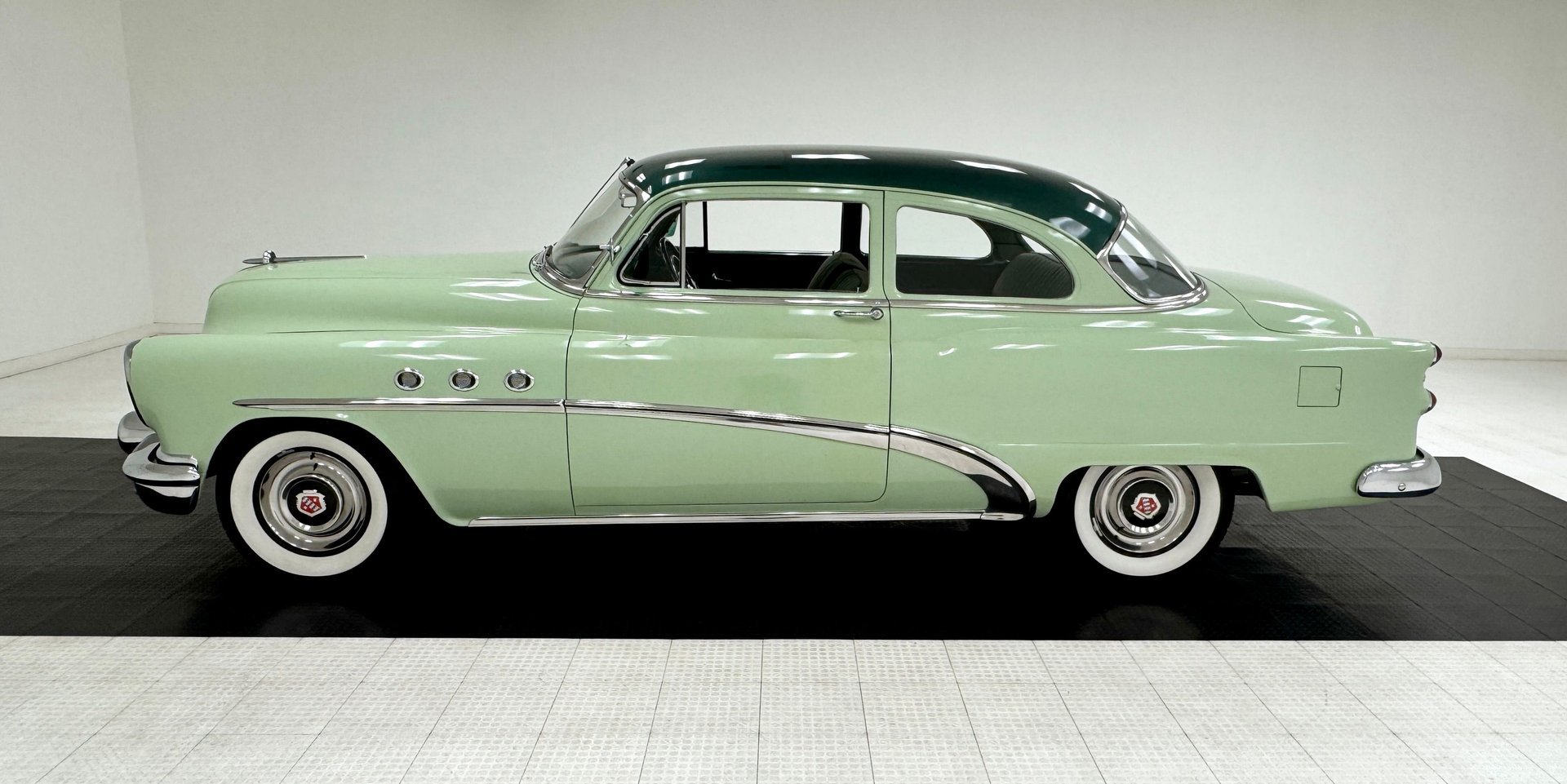 1953 Buick Special - 2 Door Sedan, foto 2