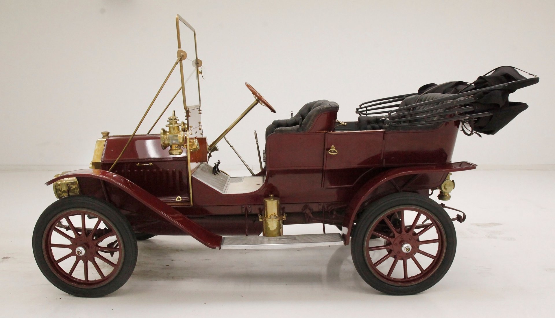 1908 Oldsmobile Series 20 - 4 Passenger Touring Sedan, foto 3