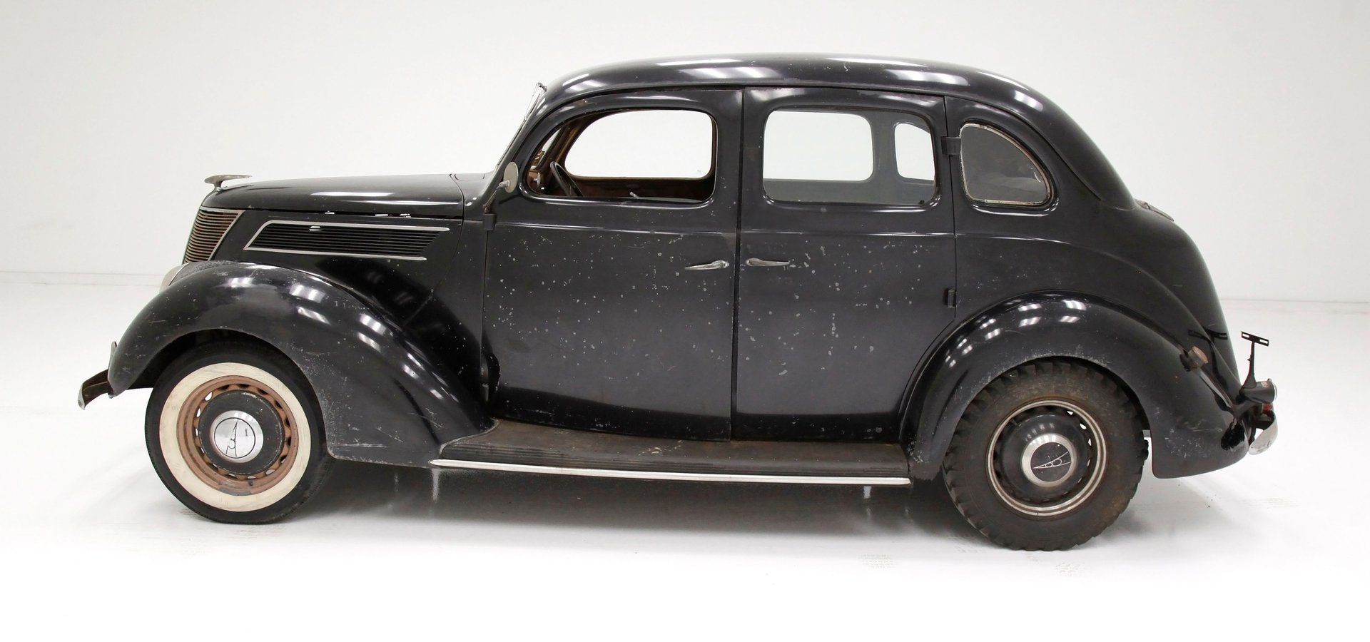 1937 Ford Sedan, foto 2