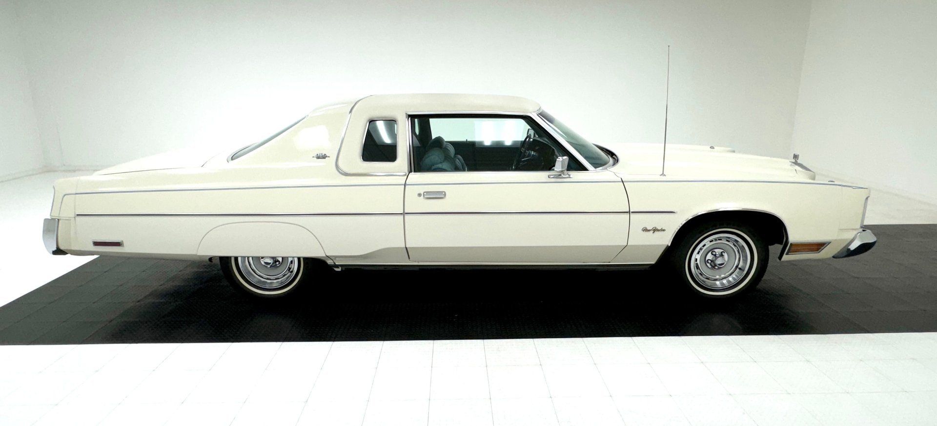 1976 Chrysler New Yorker - Brougham Hardtop, foto 6
