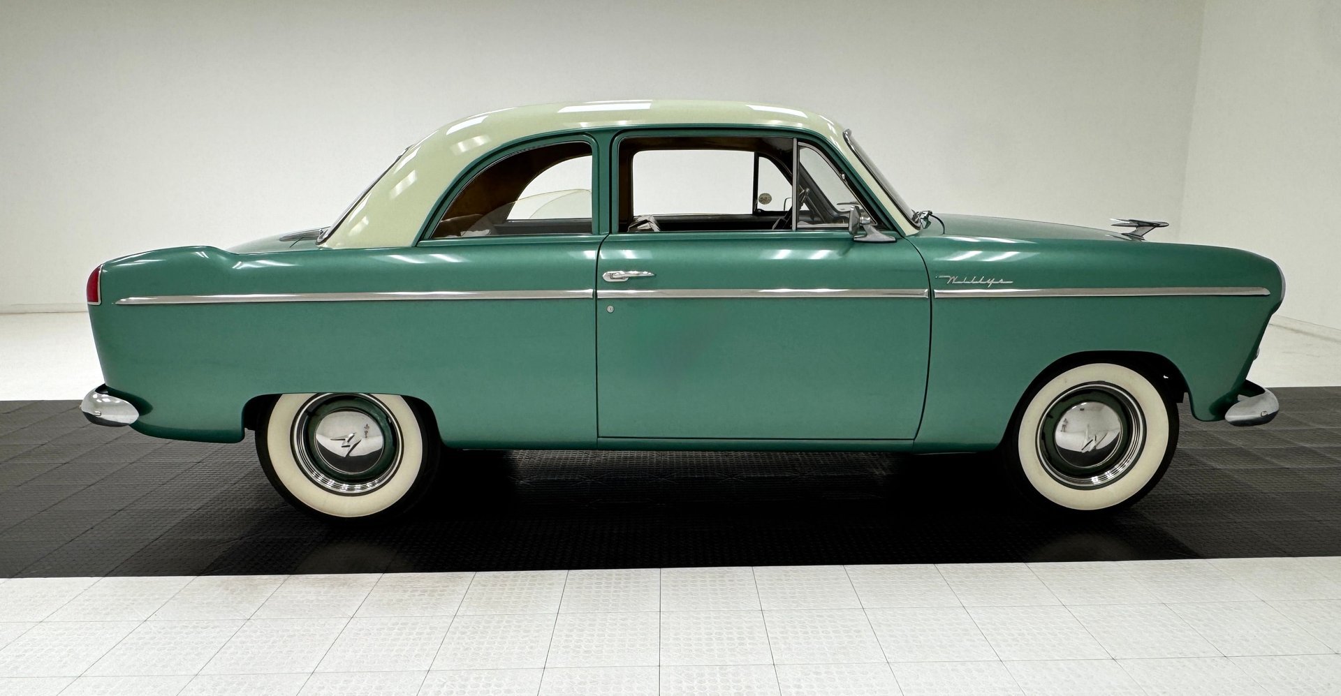 1953 Willys Aero - 2 Door Sedan, foto 6